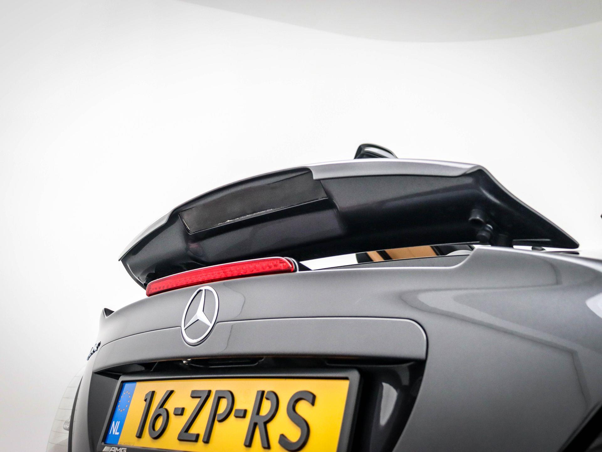 Mercedes-Benz SLR 5.4 V8 McLaren 33