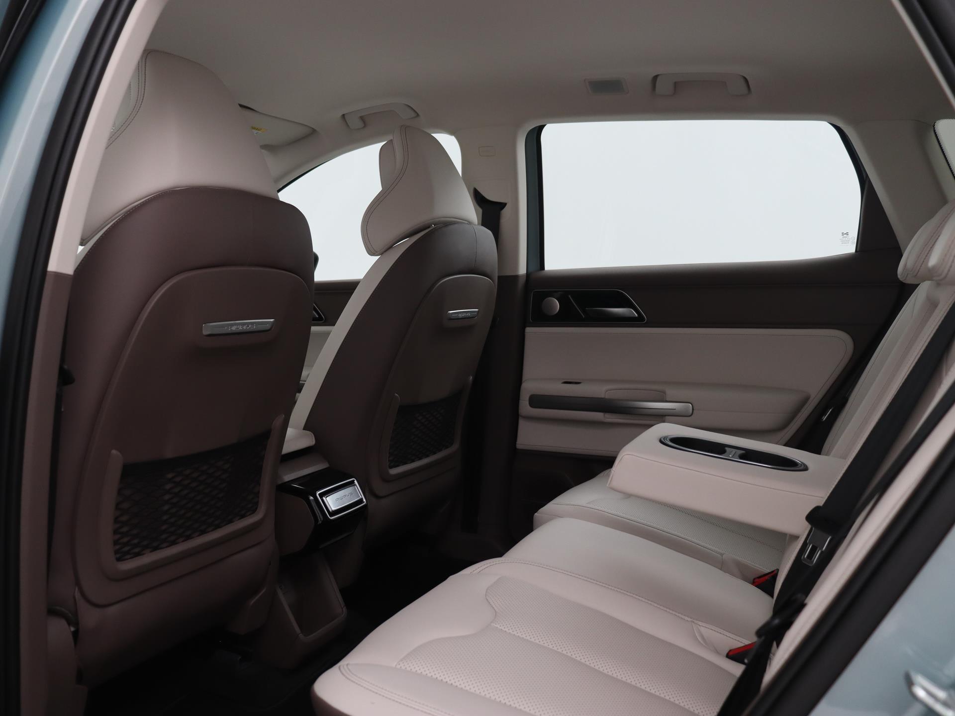 Aiways U5 63kWh Showroom 11