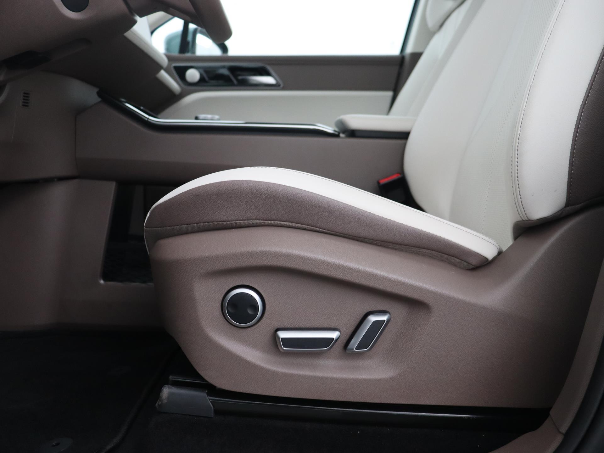 Aiways U5 63kWh Showroom 24