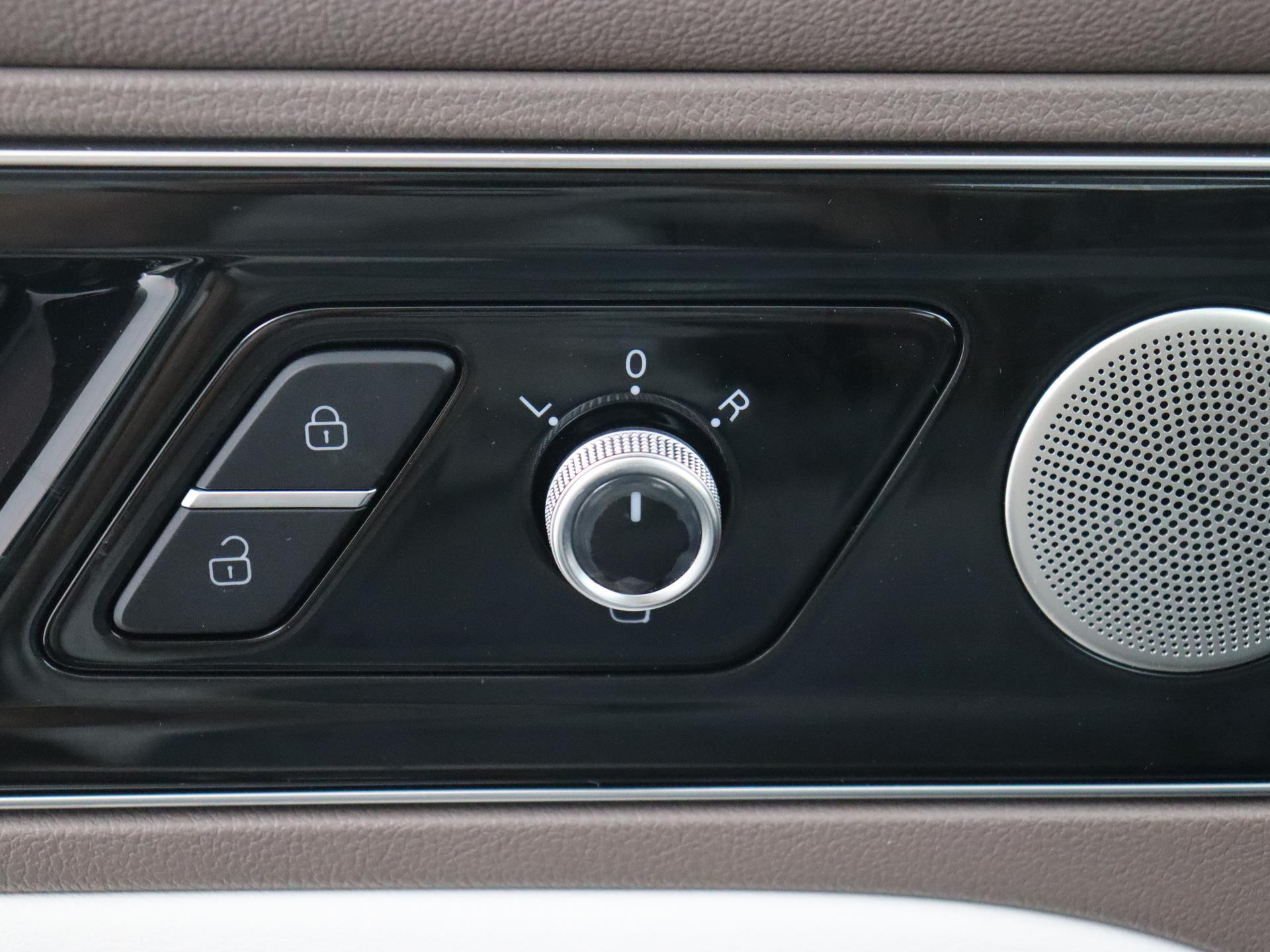 Aiways U5 63kWh Showroom 28