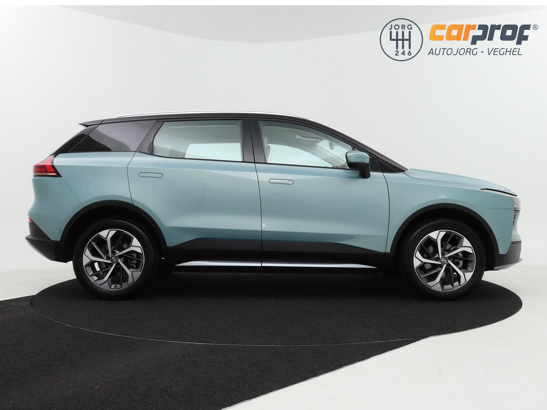 Aiways U5 63kWh Showroom 33