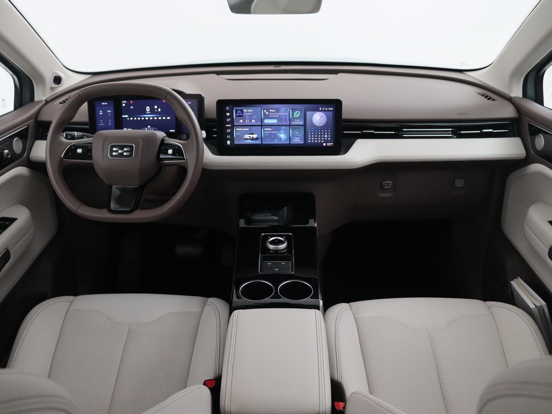 Aiways U5 63kWh Showroom 8