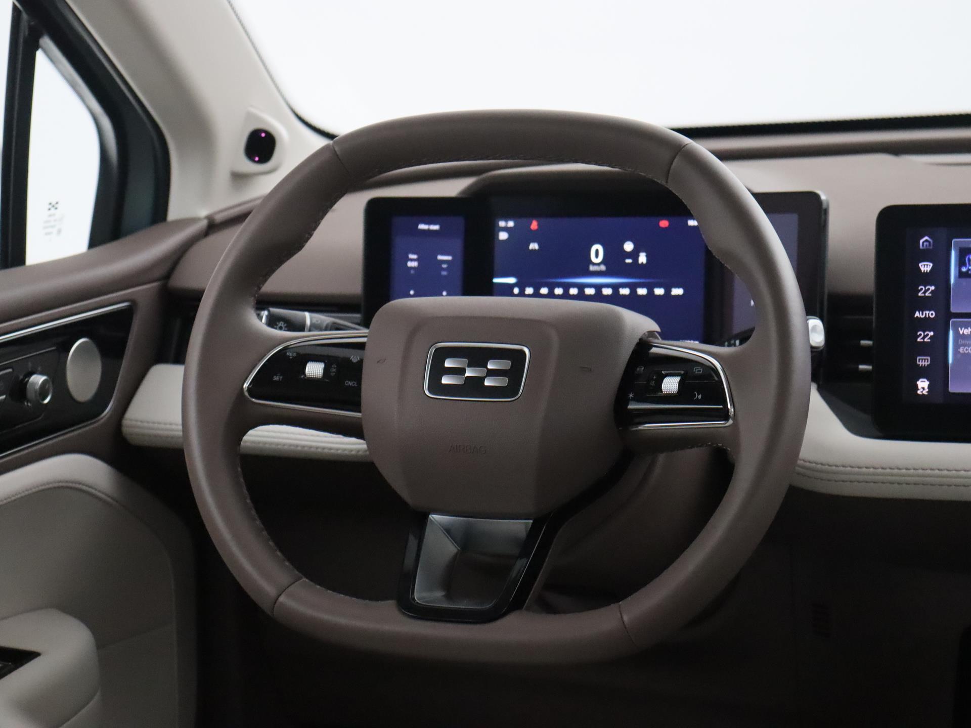 Aiways U5 63kWh Showroom 9