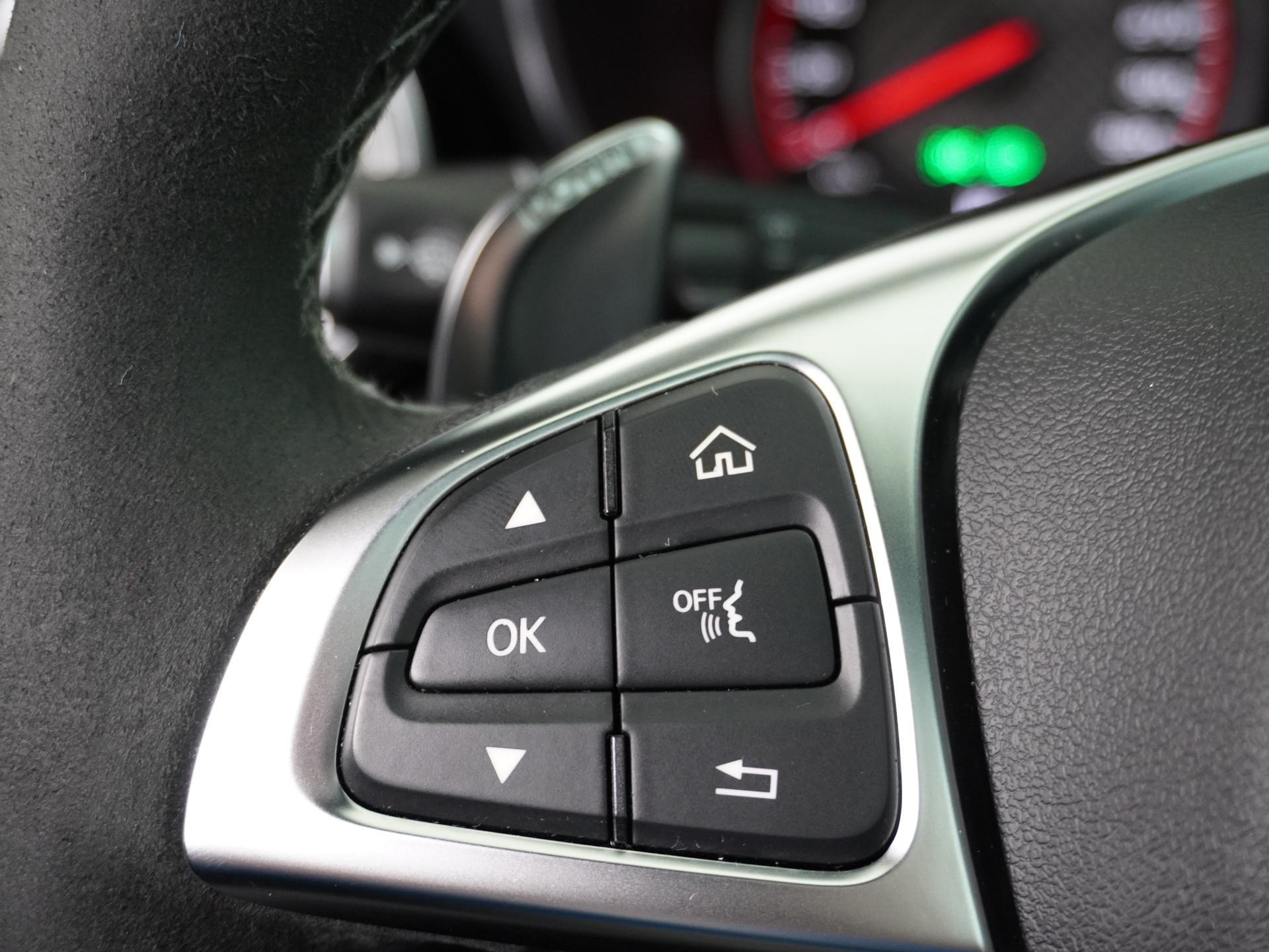 Mercedes-Benz C-Klasse Estate AMG 63 S 34