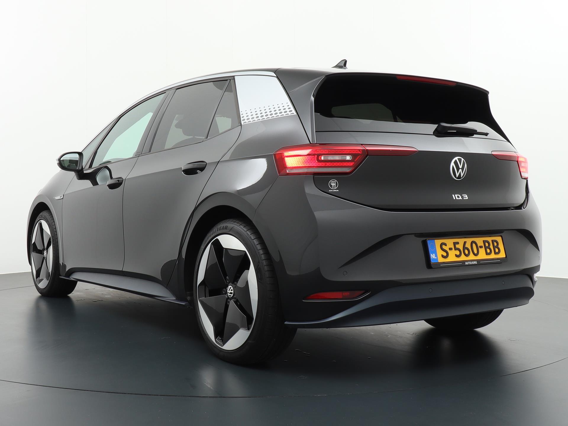 Volkswagen ID.3 First Max 58 kWh 1