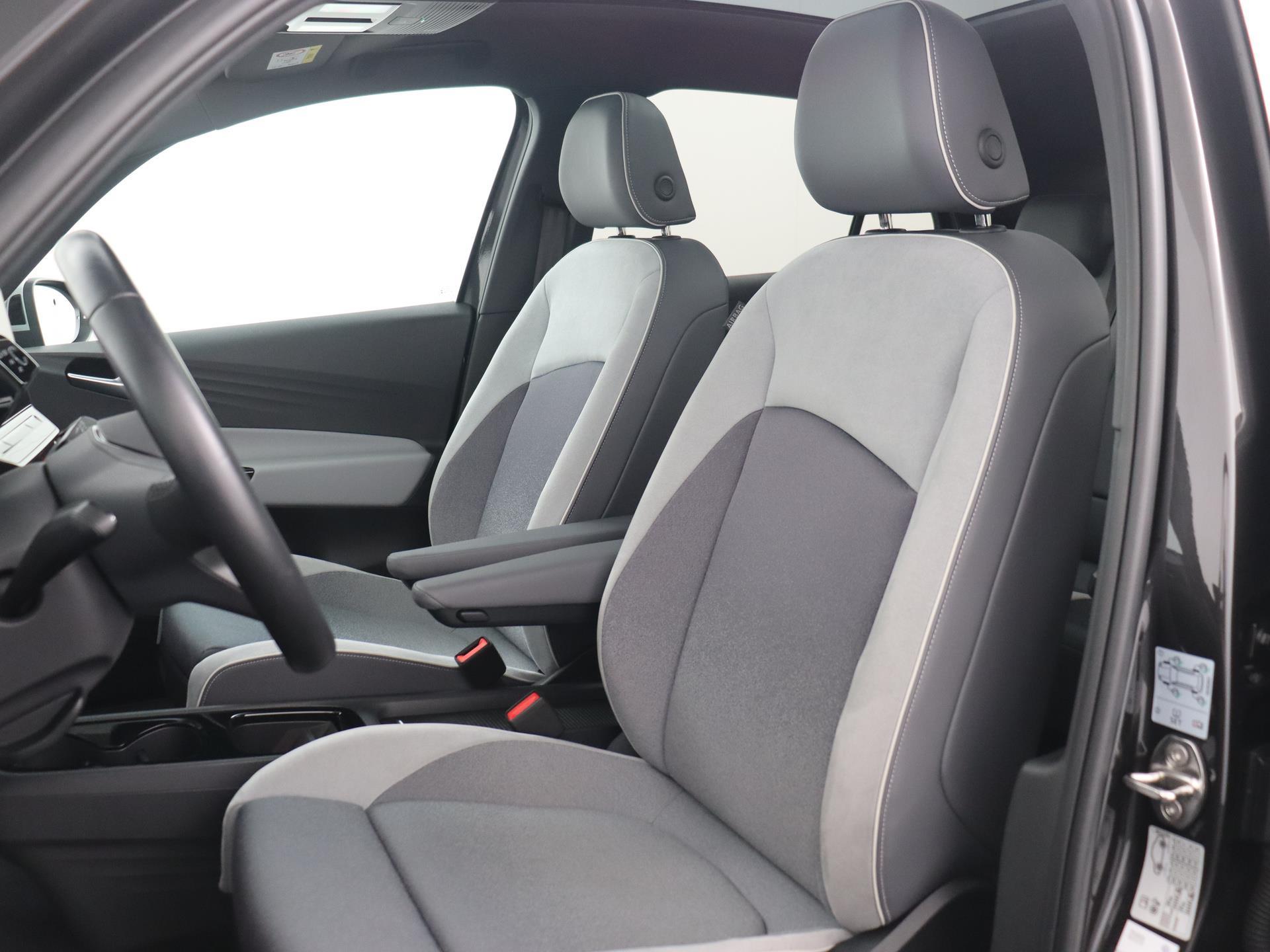 Volkswagen ID.3 First Max 58 kWh 14