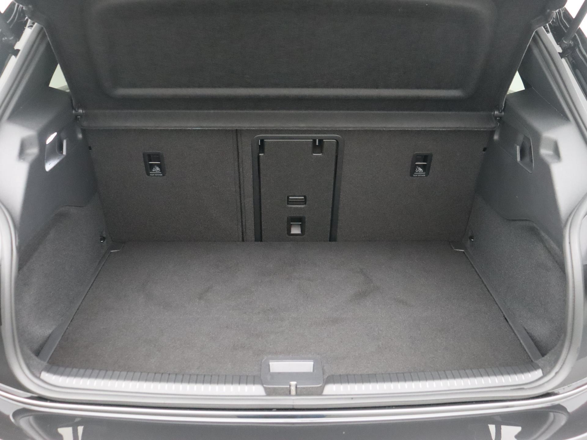 Volkswagen ID.3 First Max 58 kWh 7