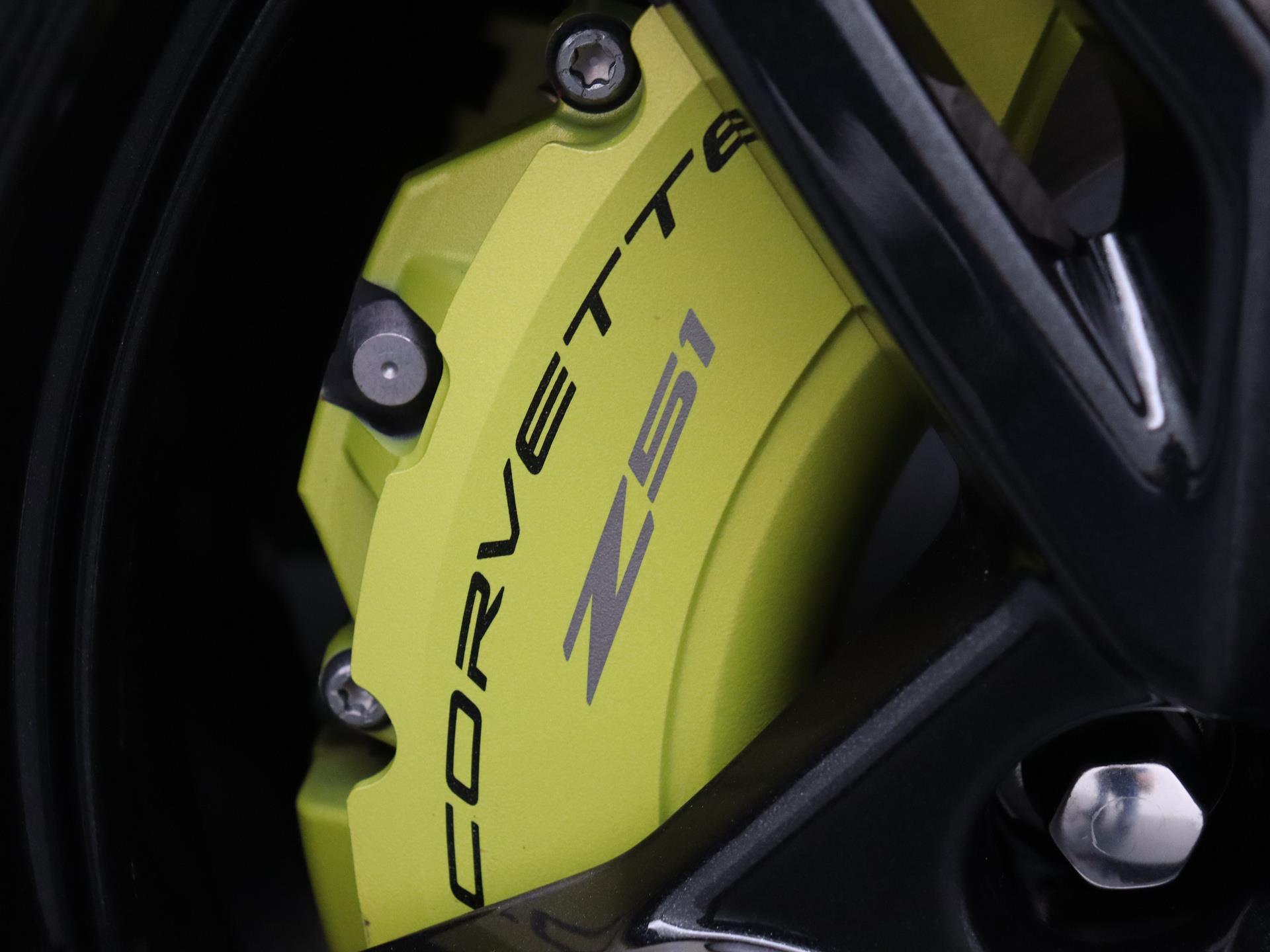 Chevrolet Corvette Stingray C8 convertible 3LT 12