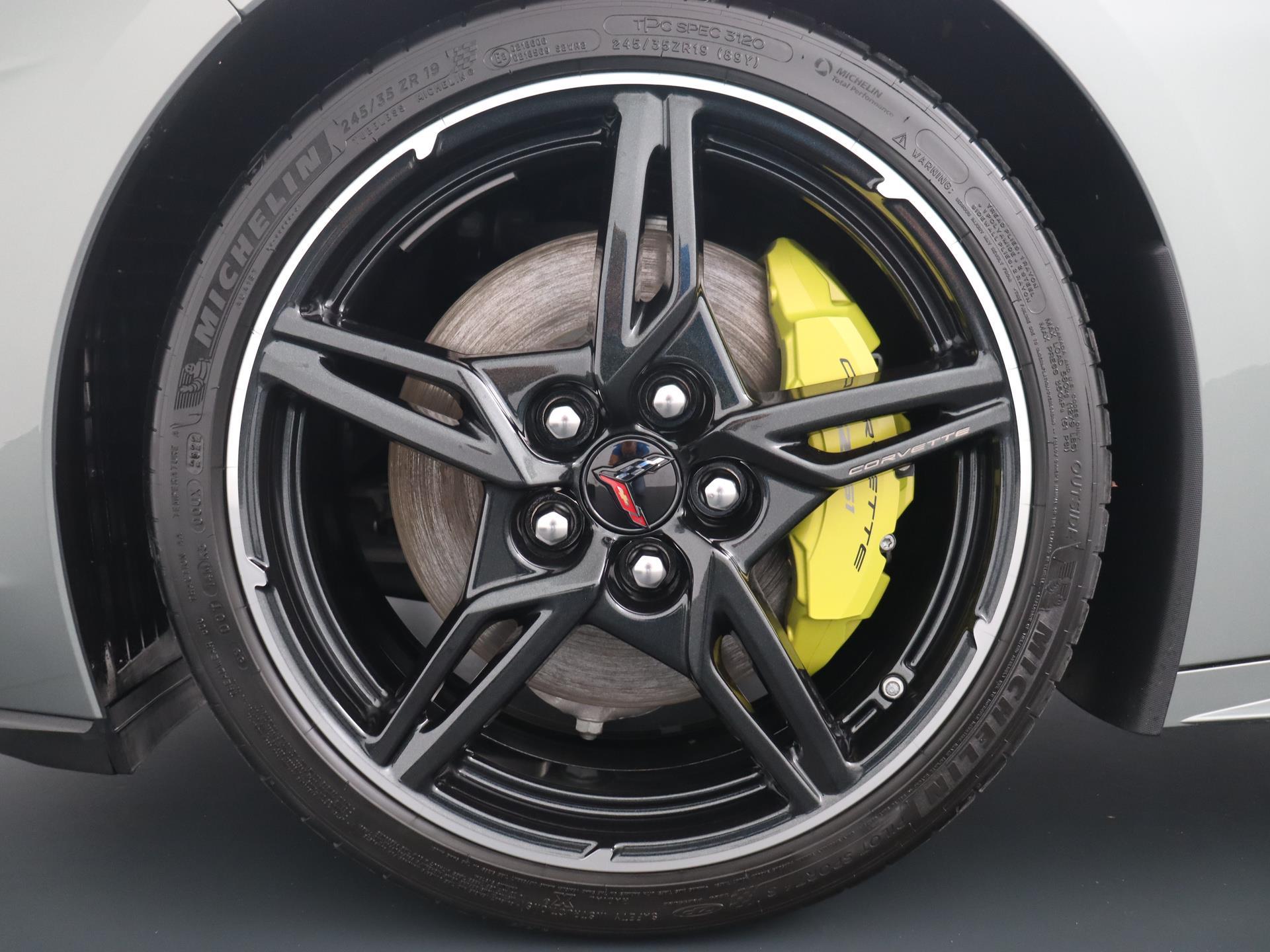 Chevrolet Corvette Stingray C8 convertible 3LT 14