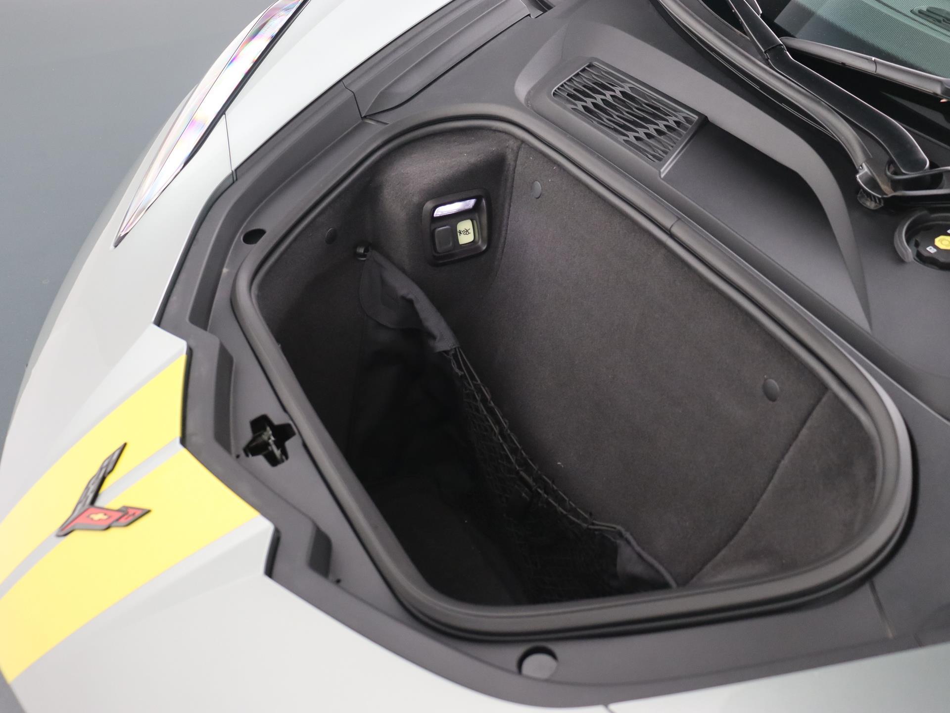 Chevrolet Corvette Stingray C8 convertible 3LT 29