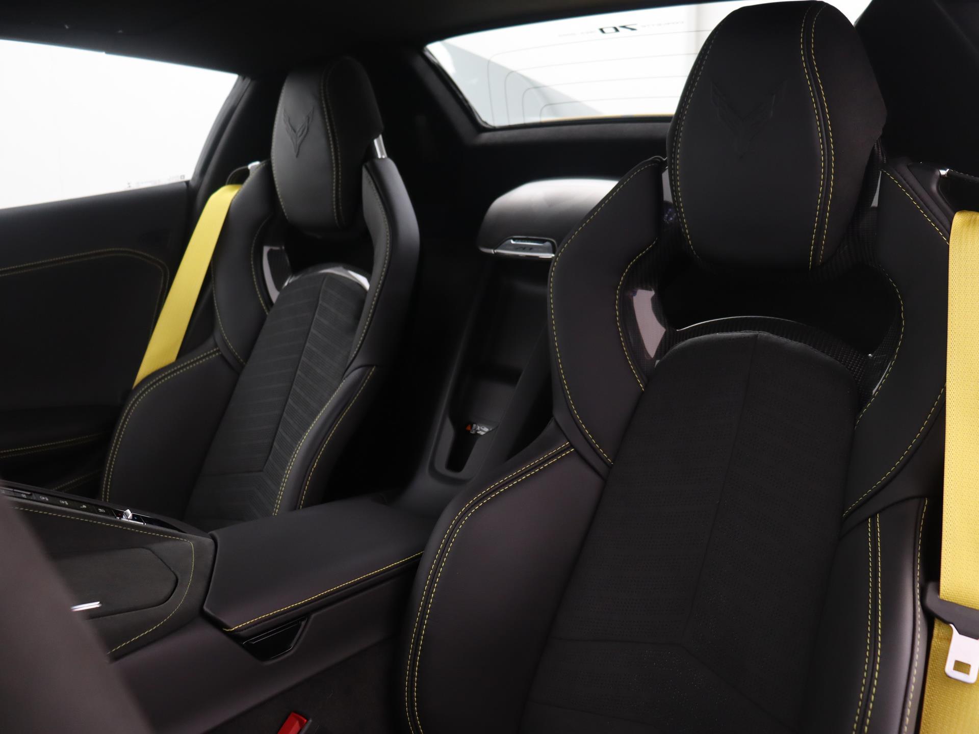 Chevrolet Corvette Stingray C8 convertible 3LT 42