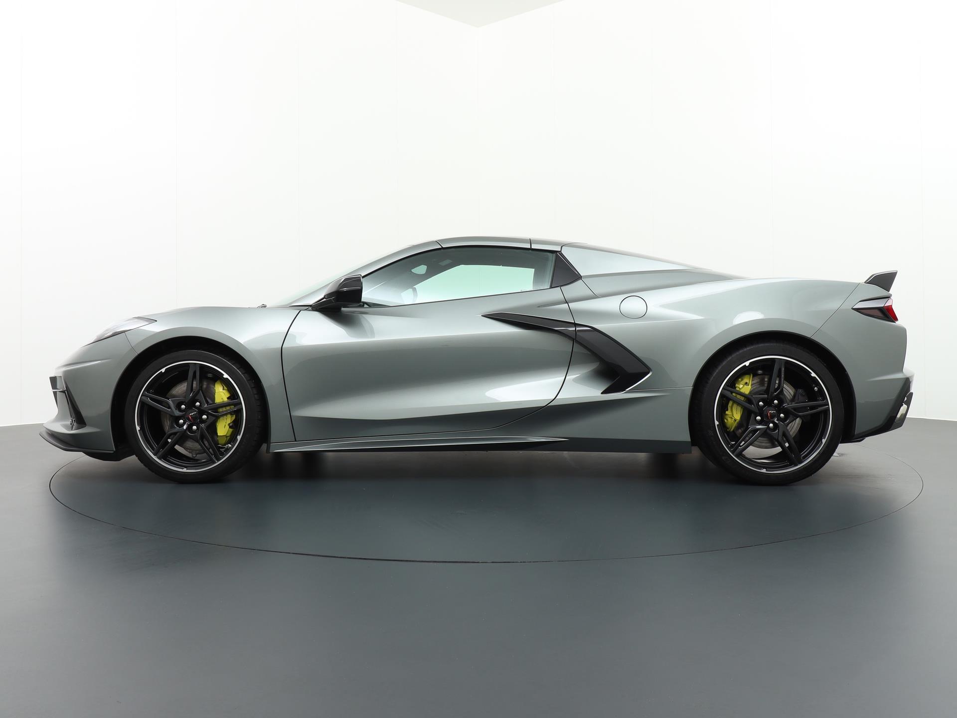 Chevrolet Corvette Stingray C8 convertible 3LT 52