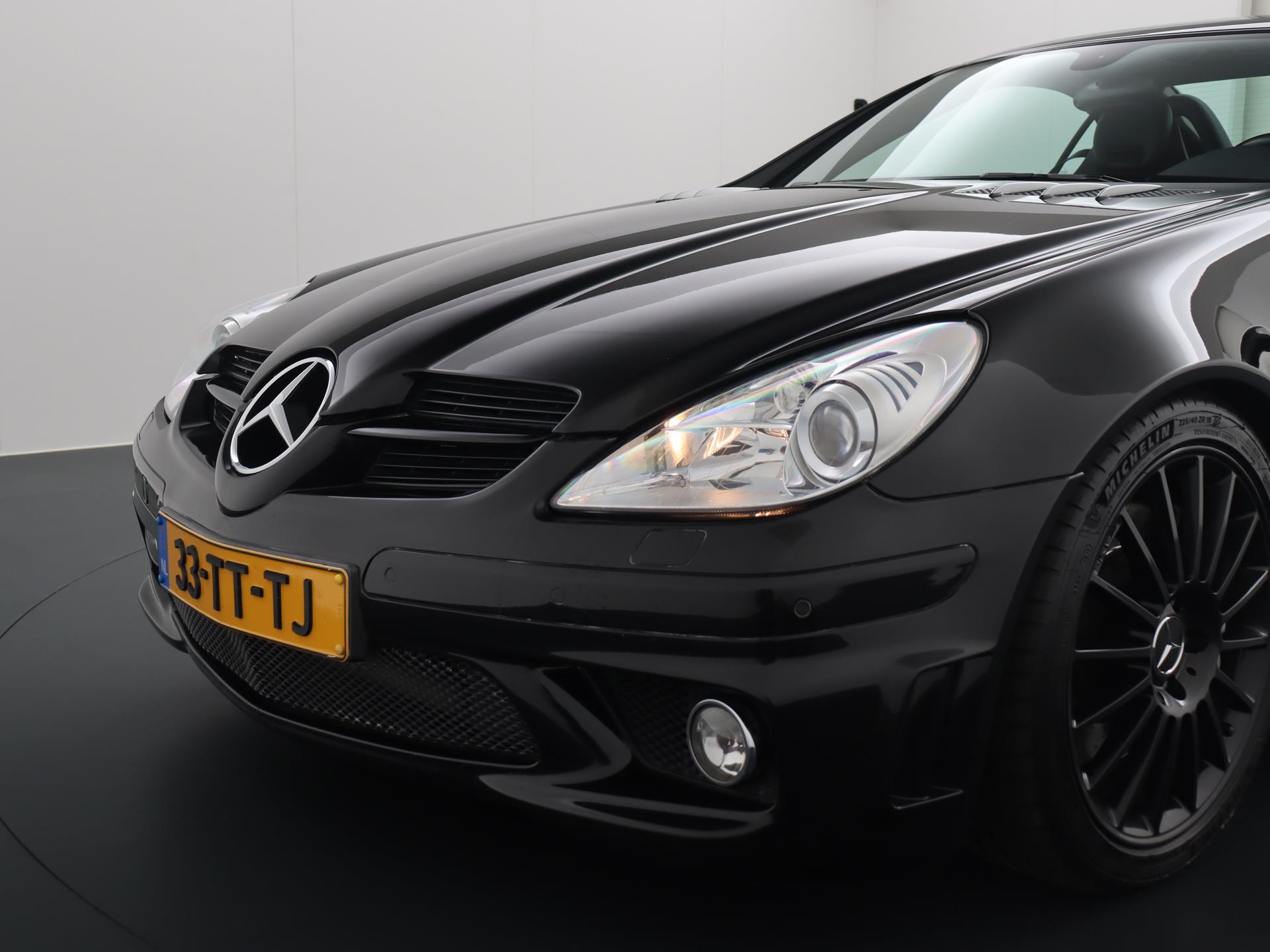 Mercedes-Benz SLK AMG 55 17