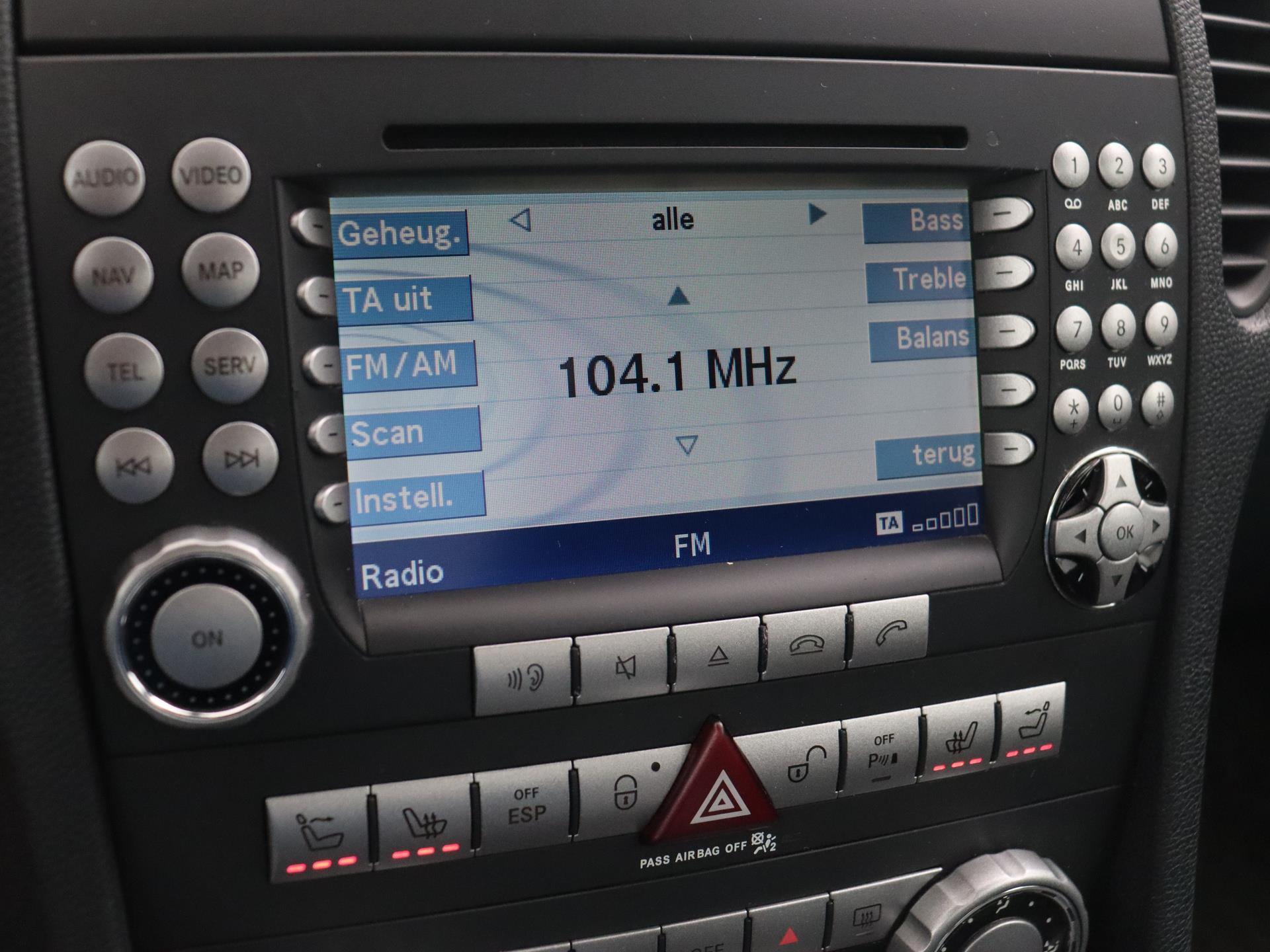 Mercedes-Benz SLK AMG 55 31