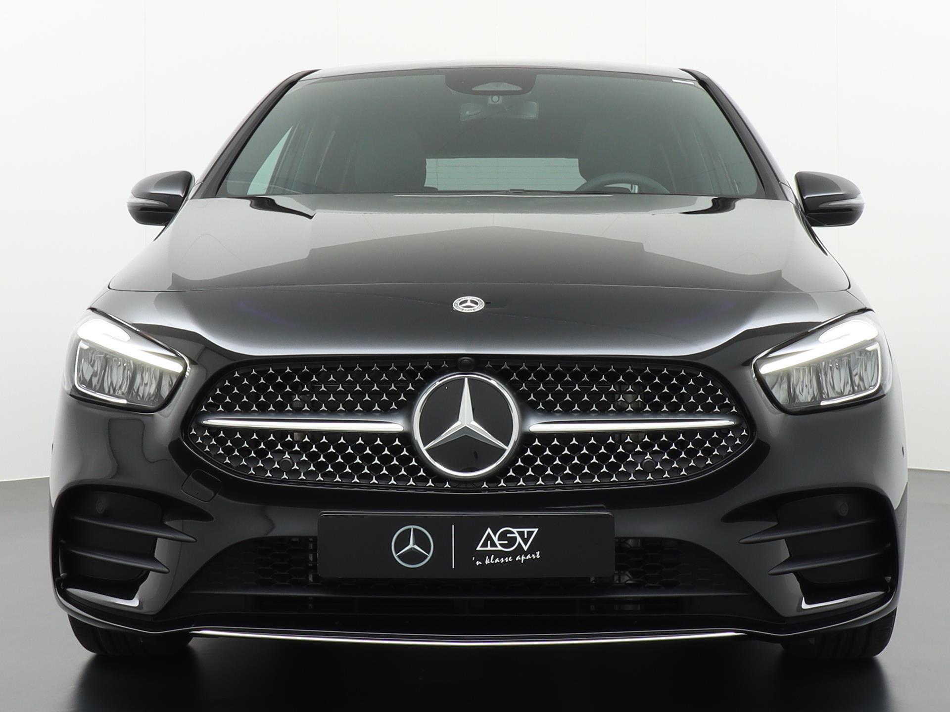 Mercedes-Benz B-Klasse 200 AMG Line 12