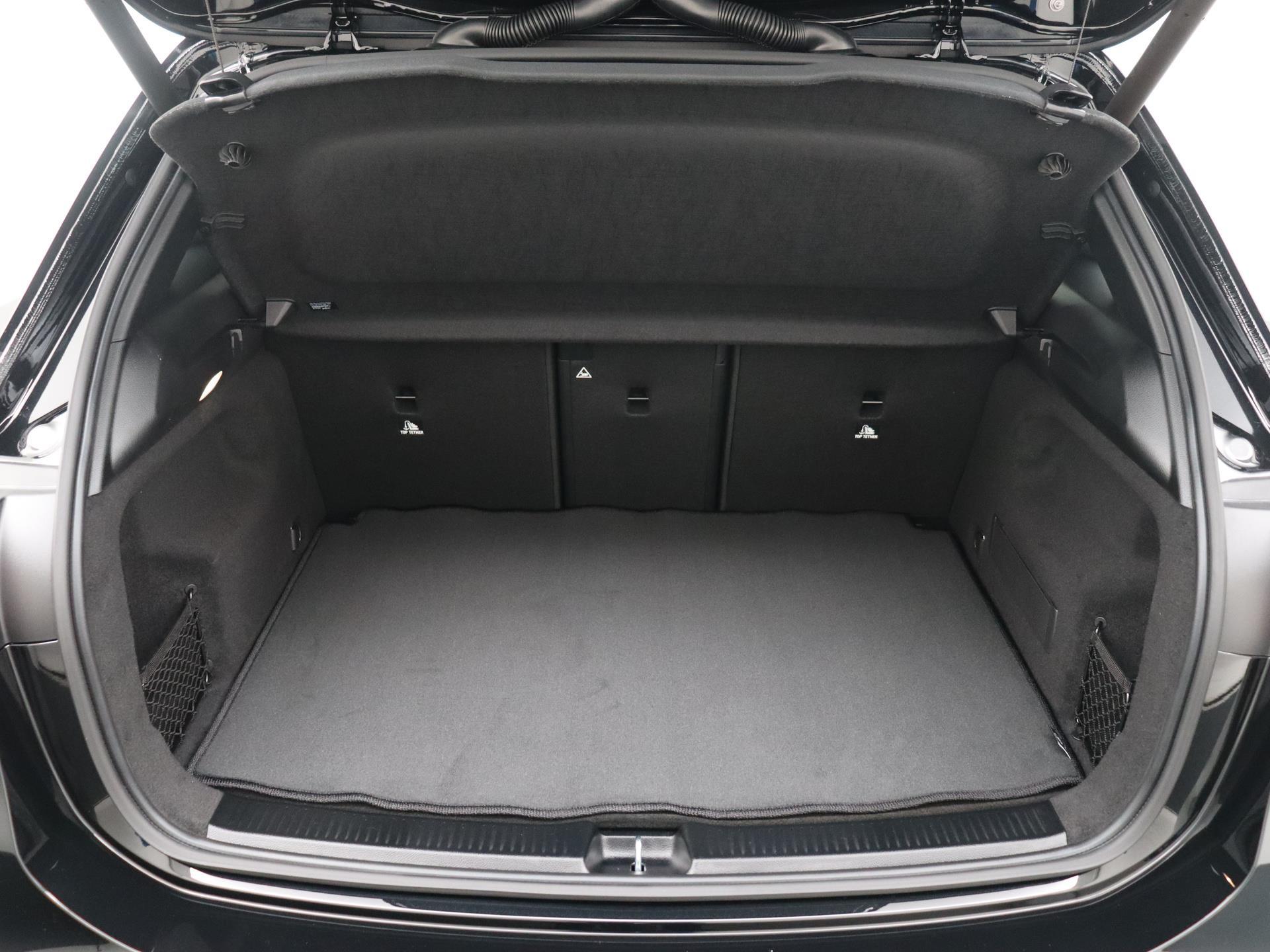 Mercedes-Benz B-Klasse 200 AMG Line 18