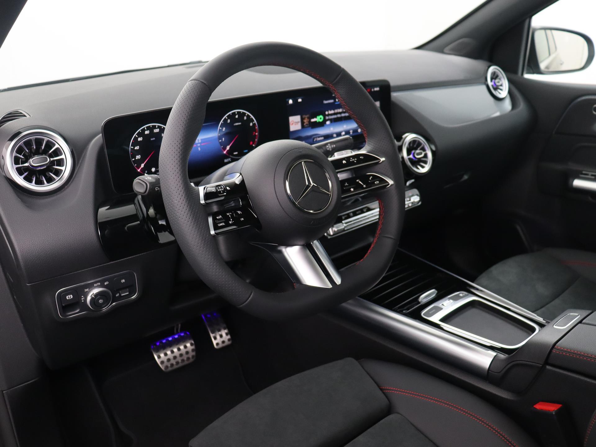 Mercedes-Benz B-Klasse 200 AMG Line 3