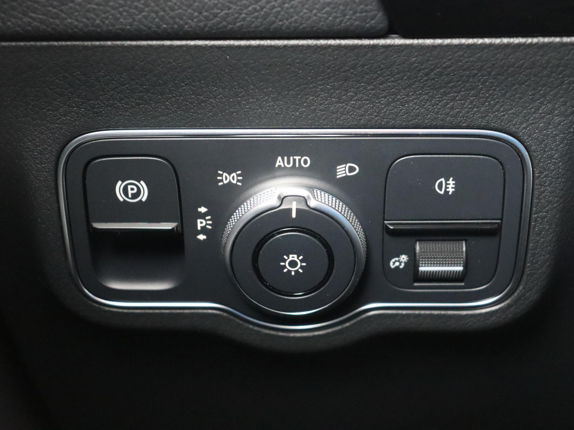 Mercedes-Benz B-Klasse 200 AMG Line 31