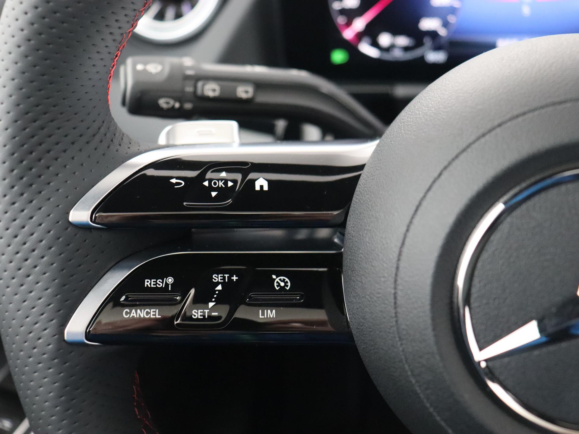 Mercedes-Benz B-Klasse 200 AMG Line 34