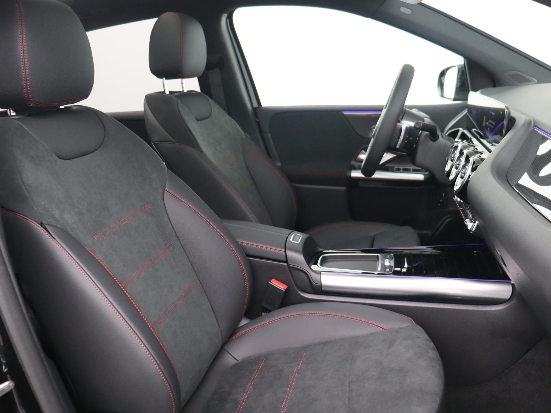 Mercedes-Benz B-Klasse 200 AMG Line 54