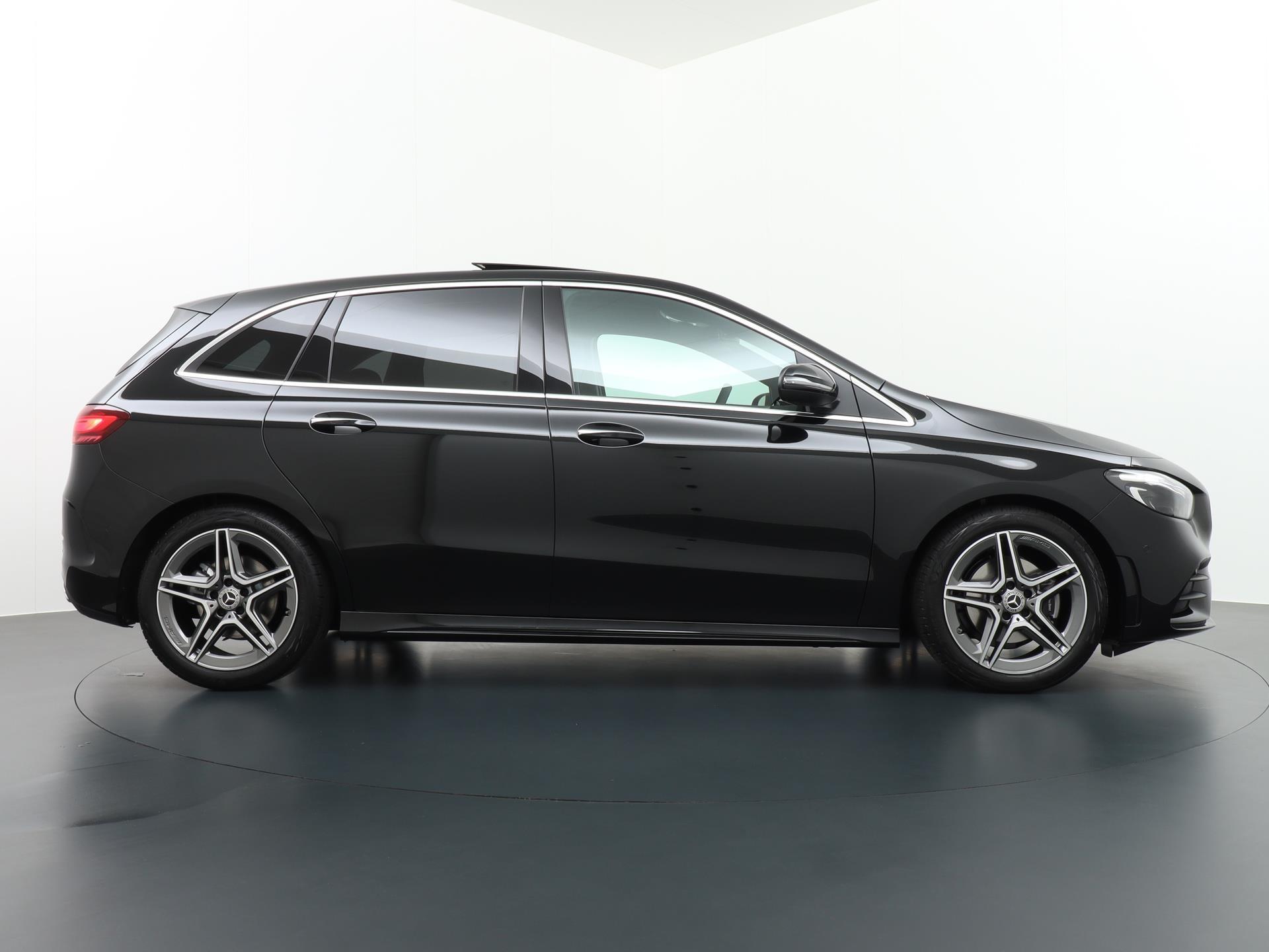 Mercedes-Benz B-Klasse 200 AMG Line 9