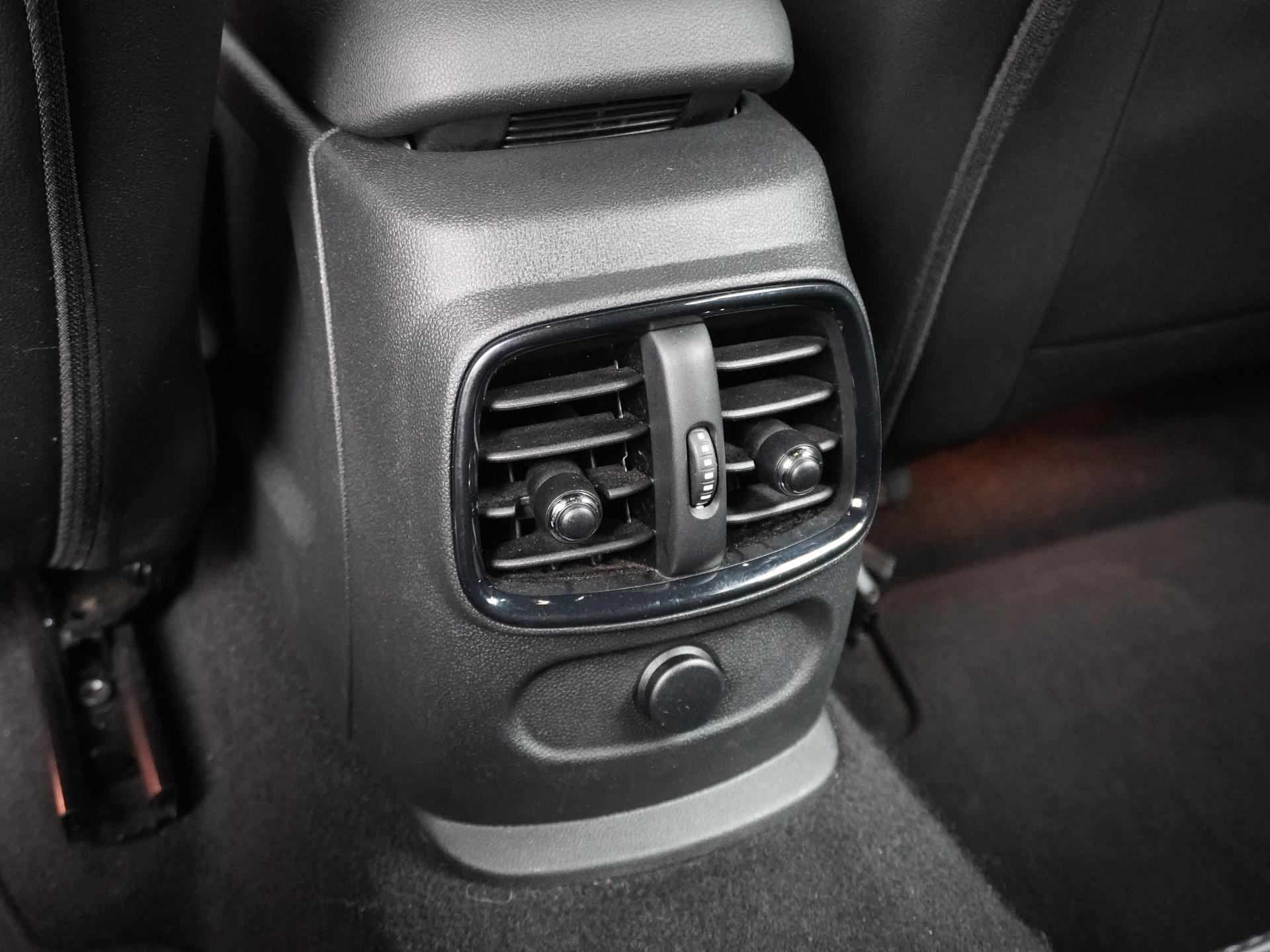 MINI Clubman 2.0 John Cooper Works ALL4 Chili 14