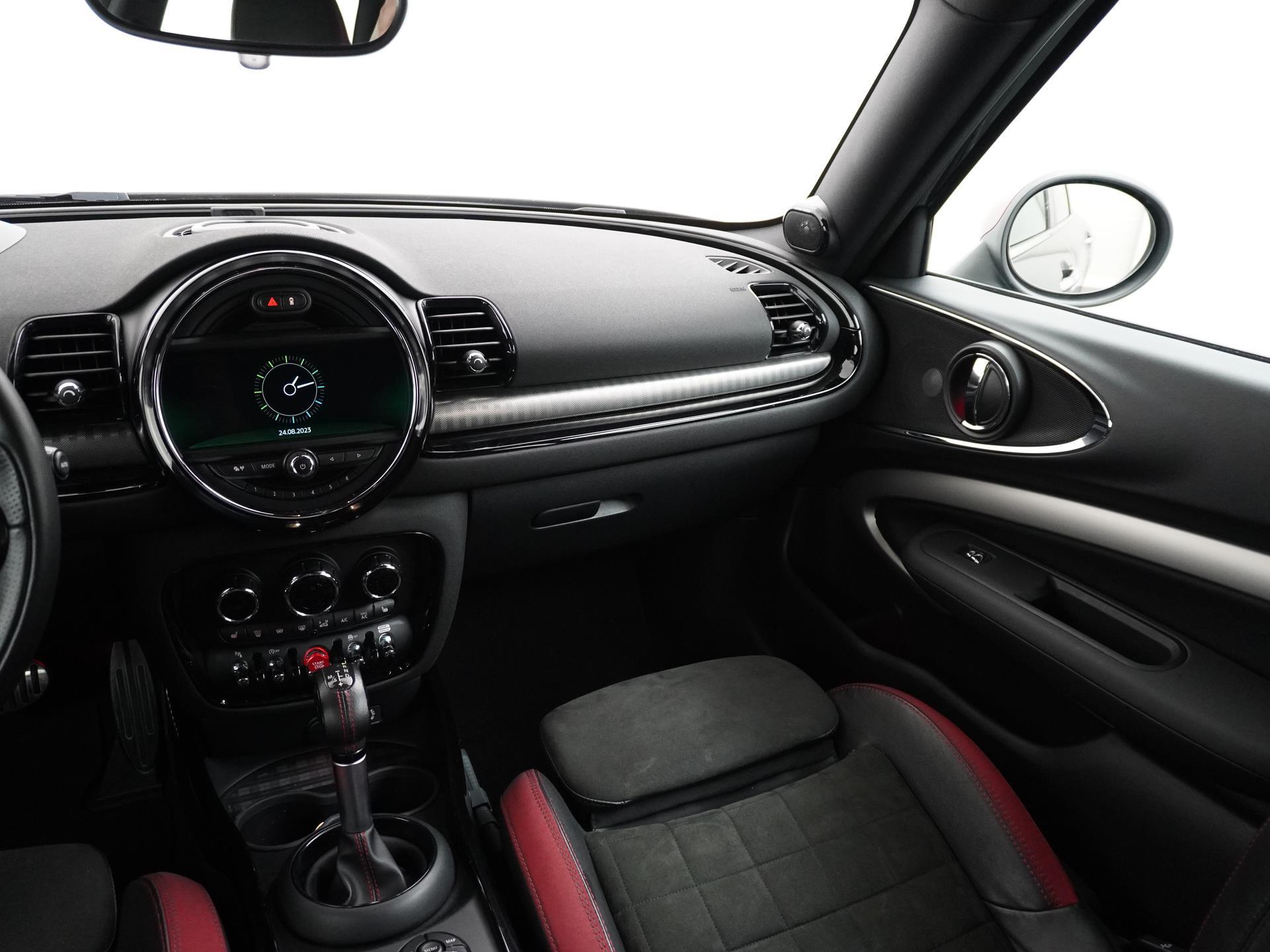 MINI Clubman 2.0 John Cooper Works ALL4 Chili 16