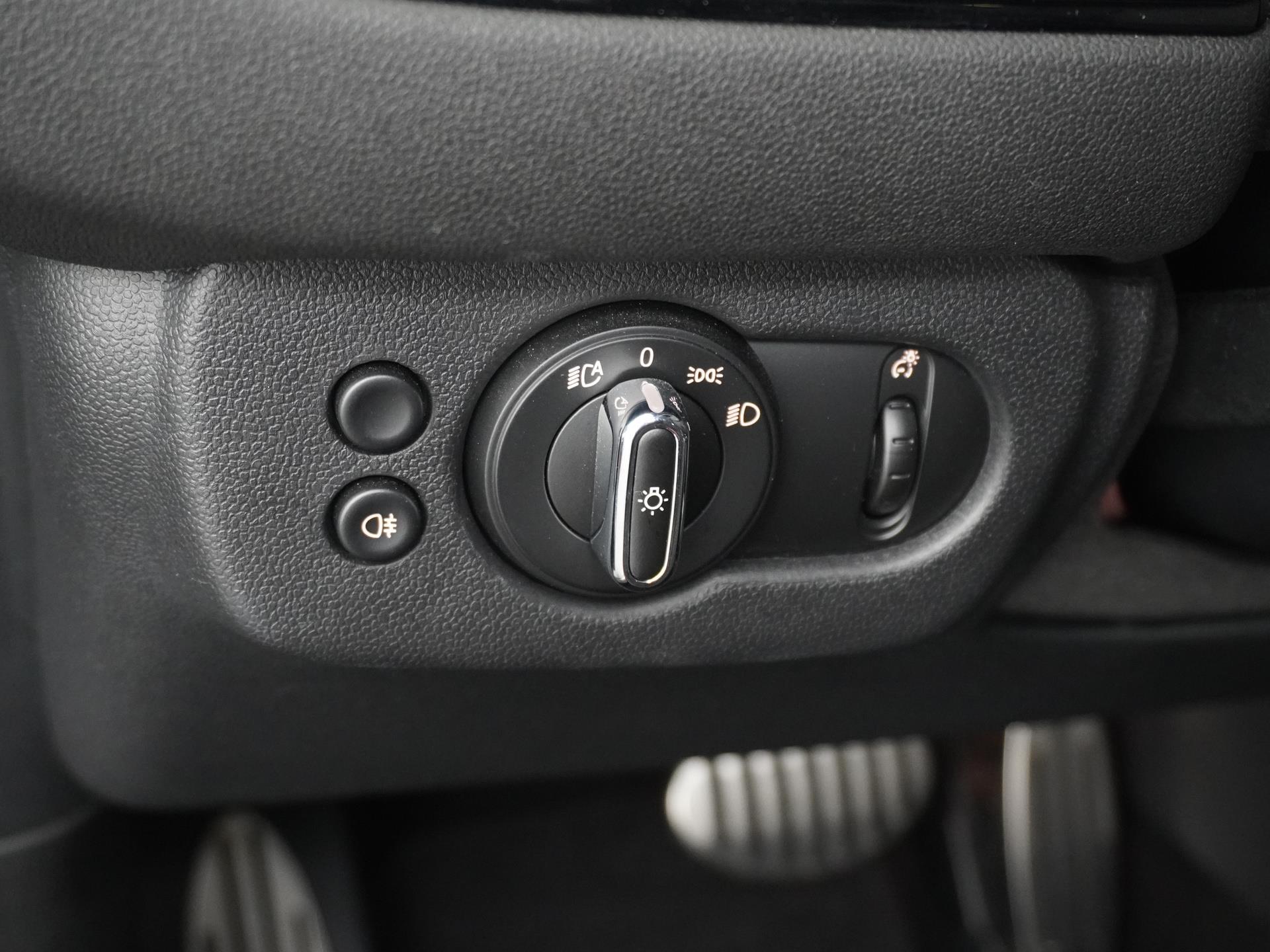 MINI Clubman 2.0 John Cooper Works ALL4 Chili 17