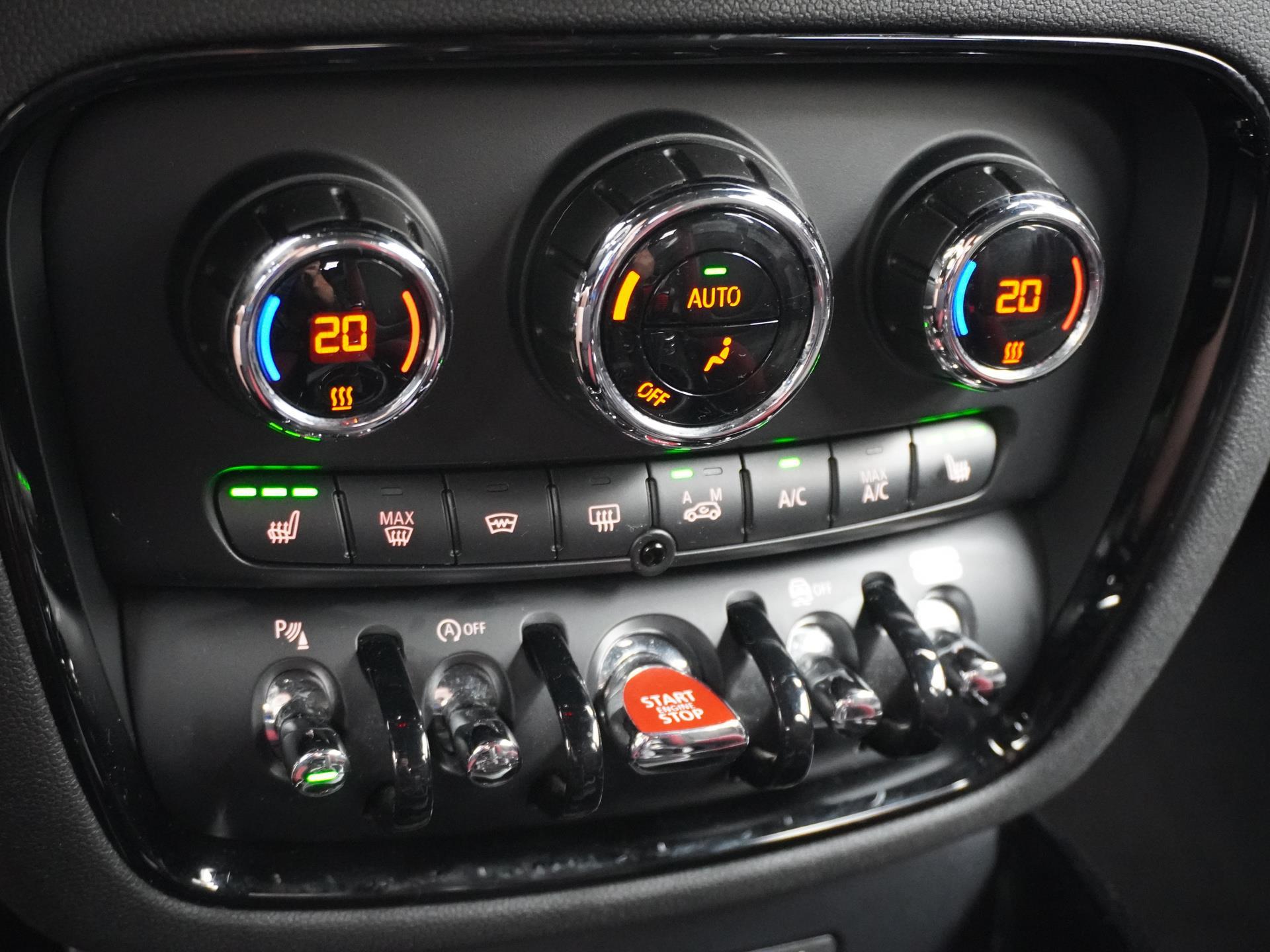 MINI Clubman 2.0 John Cooper Works ALL4 Chili 29