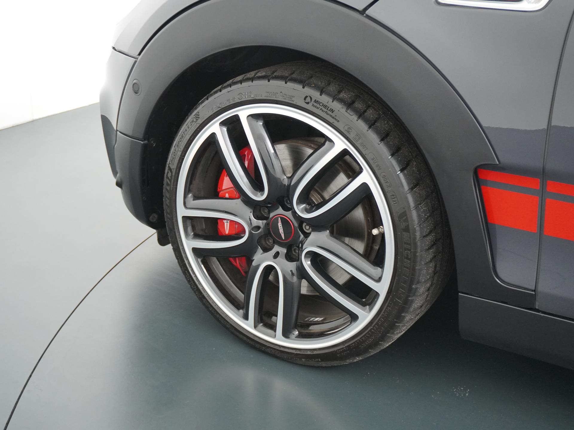 MINI Clubman 2.0 John Cooper Works ALL4 Chili 9