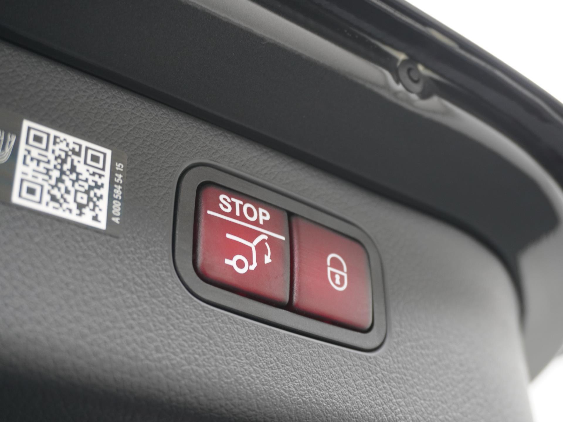 Mercedes-Benz C-Klasse Estate 300 e AMG Line 18