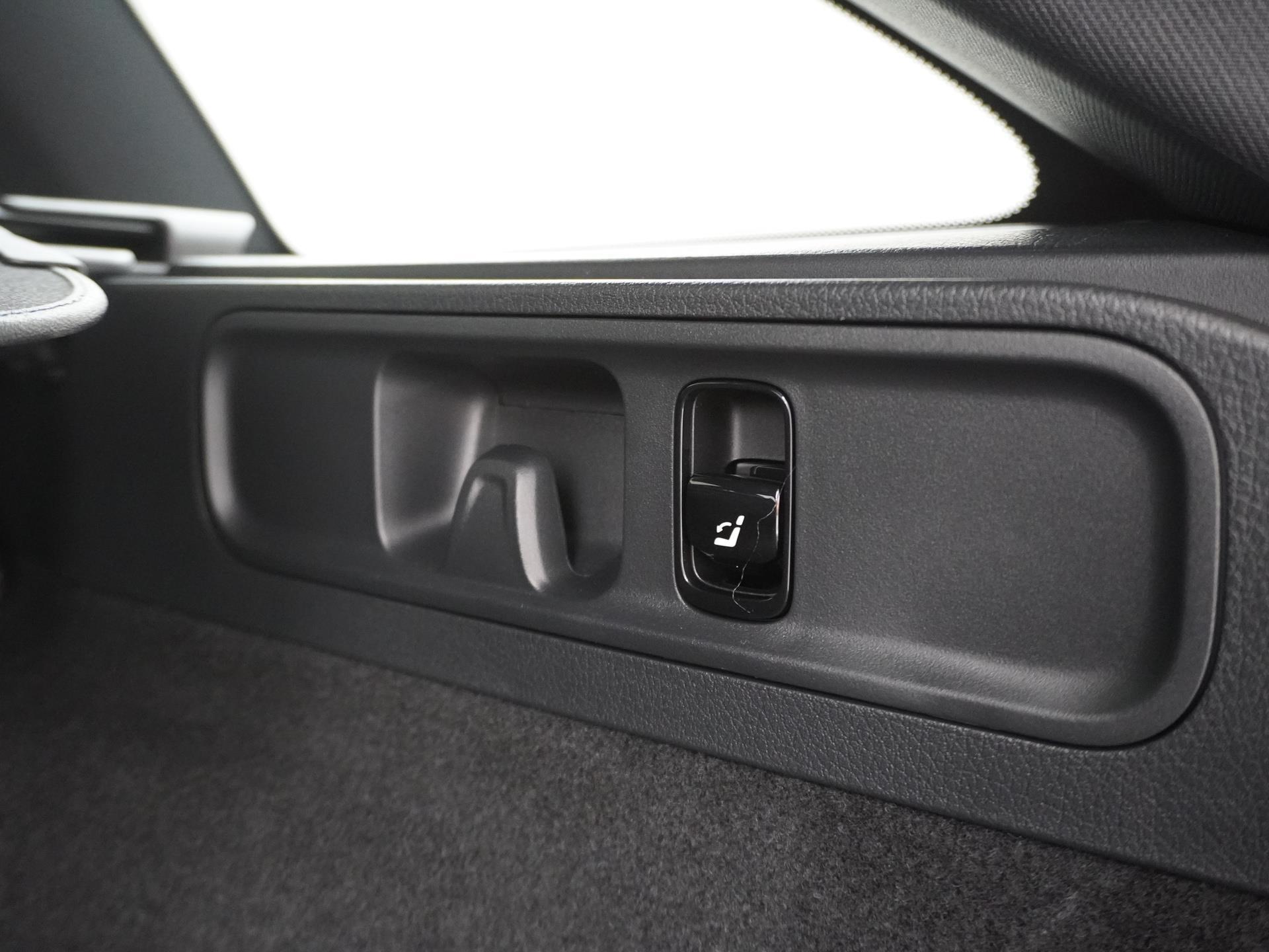 Mercedes-Benz C-Klasse Estate 300 e AMG Line 20