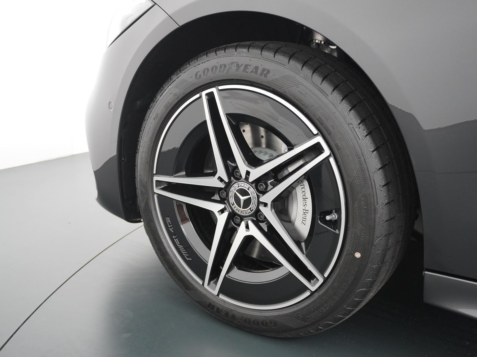 Mercedes-Benz C-Klasse Estate 300 e AMG Line 21