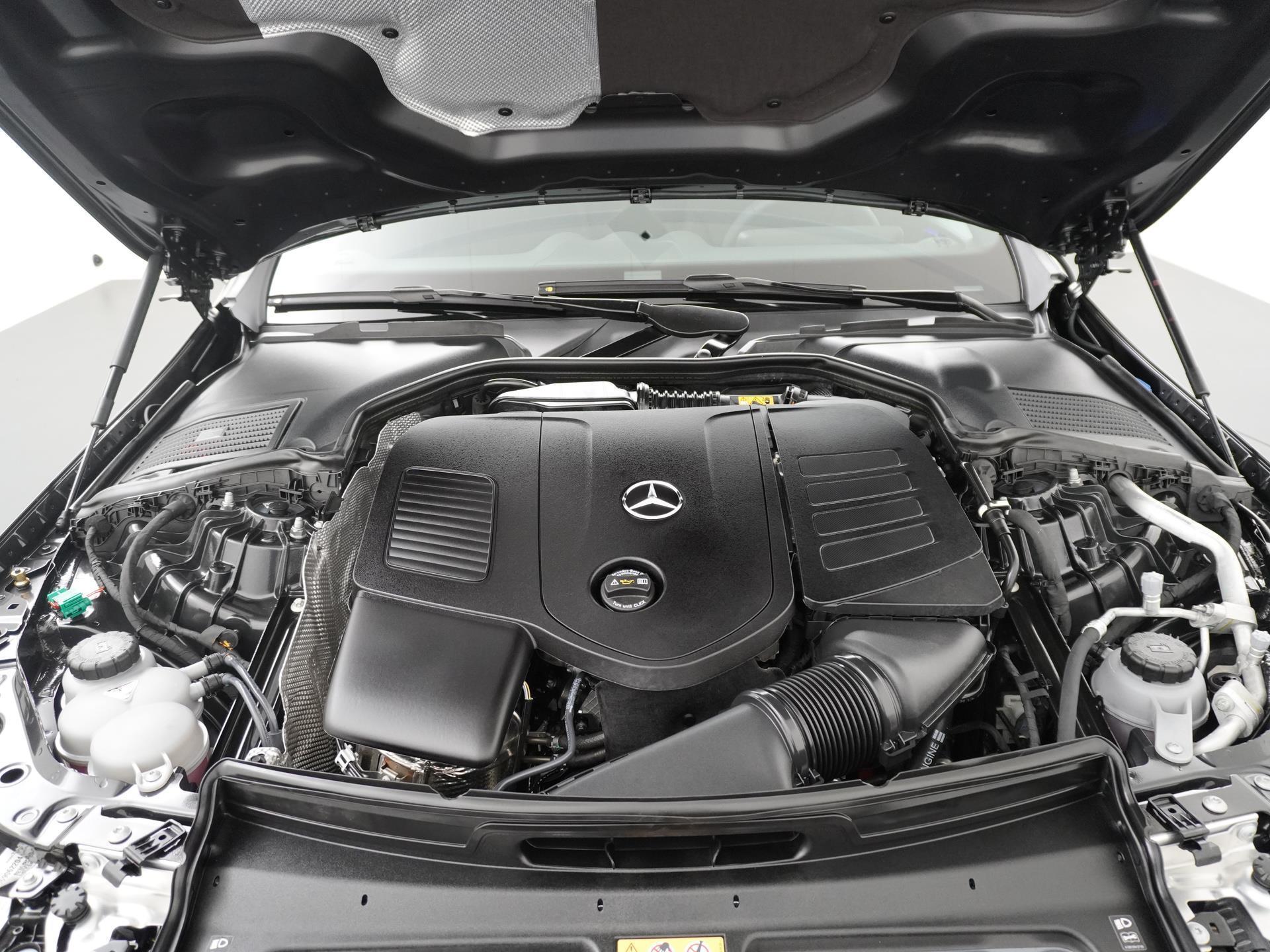 Mercedes-Benz C-Klasse Estate 300 e AMG Line 23