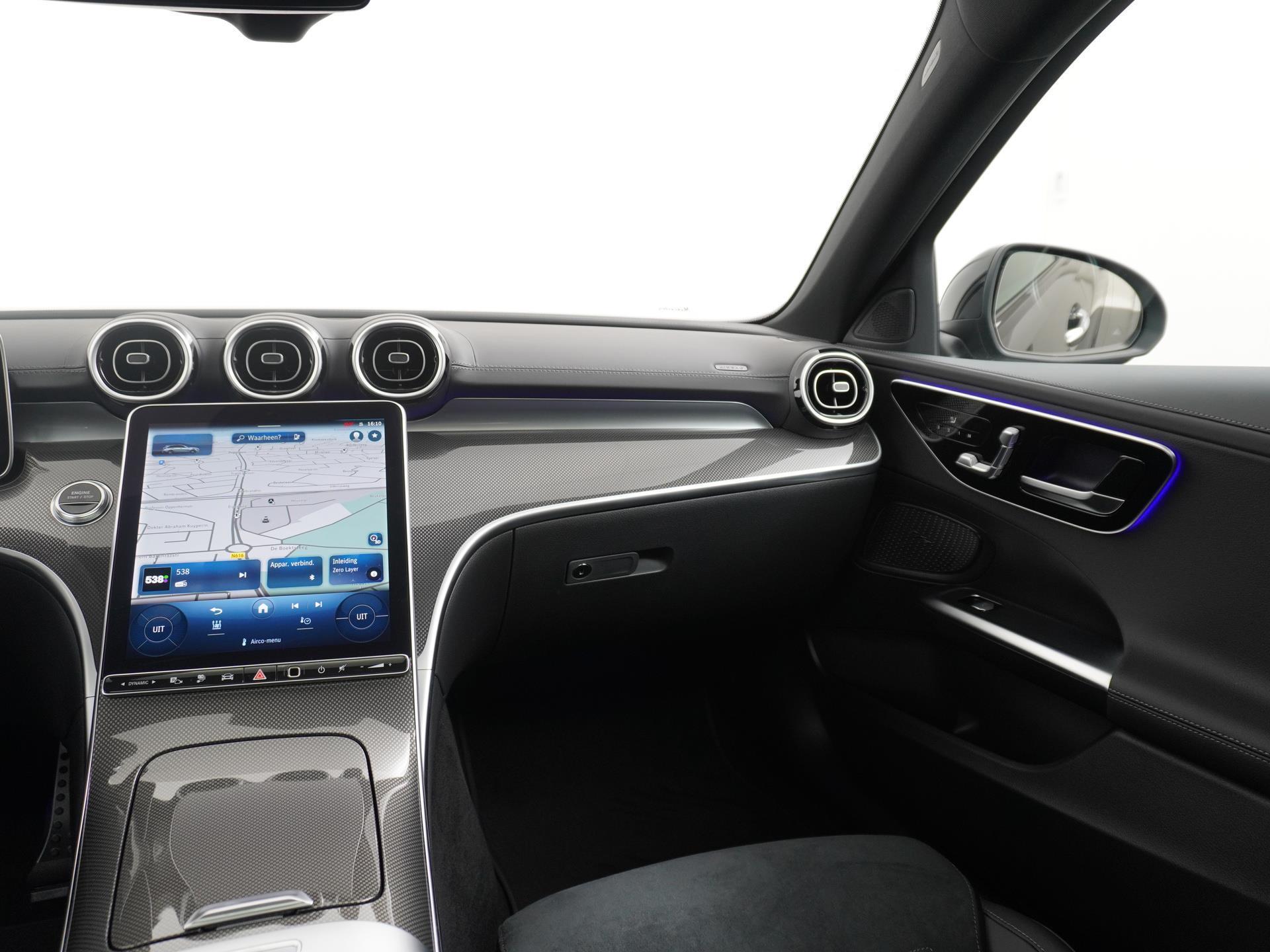 Mercedes-Benz C-Klasse Estate 300 e AMG Line 31