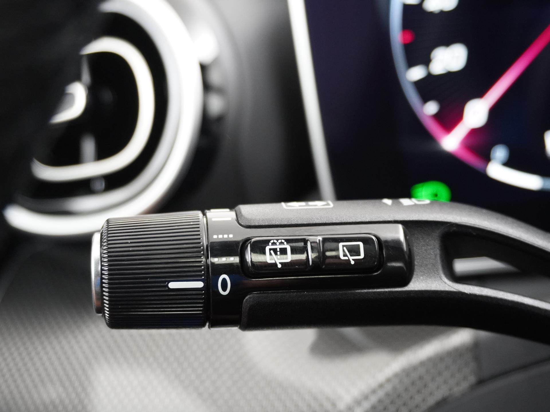 Mercedes-Benz C-Klasse Estate 300 e AMG Line 33