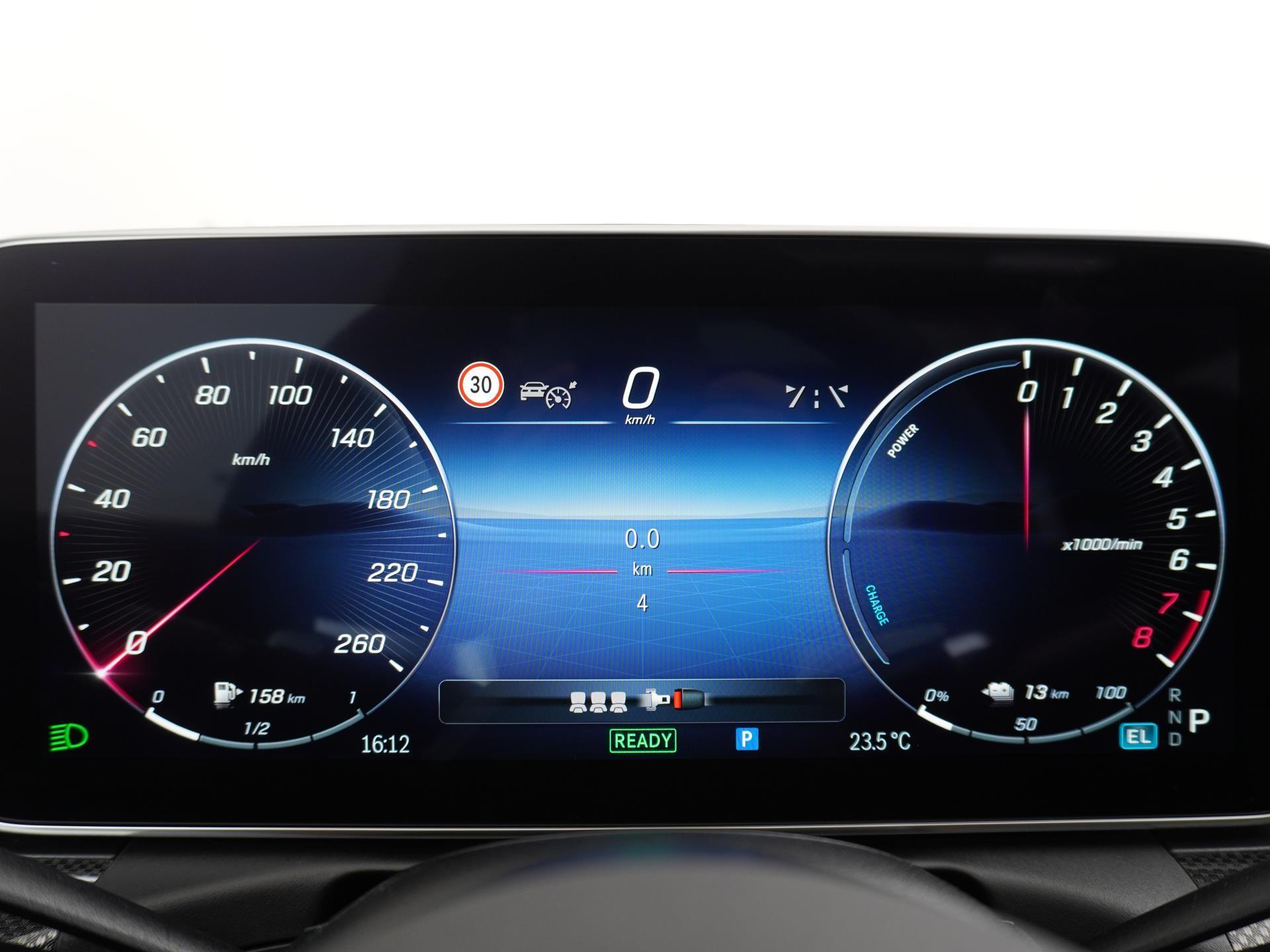 Mercedes-Benz C-Klasse Estate 300 e AMG Line 37