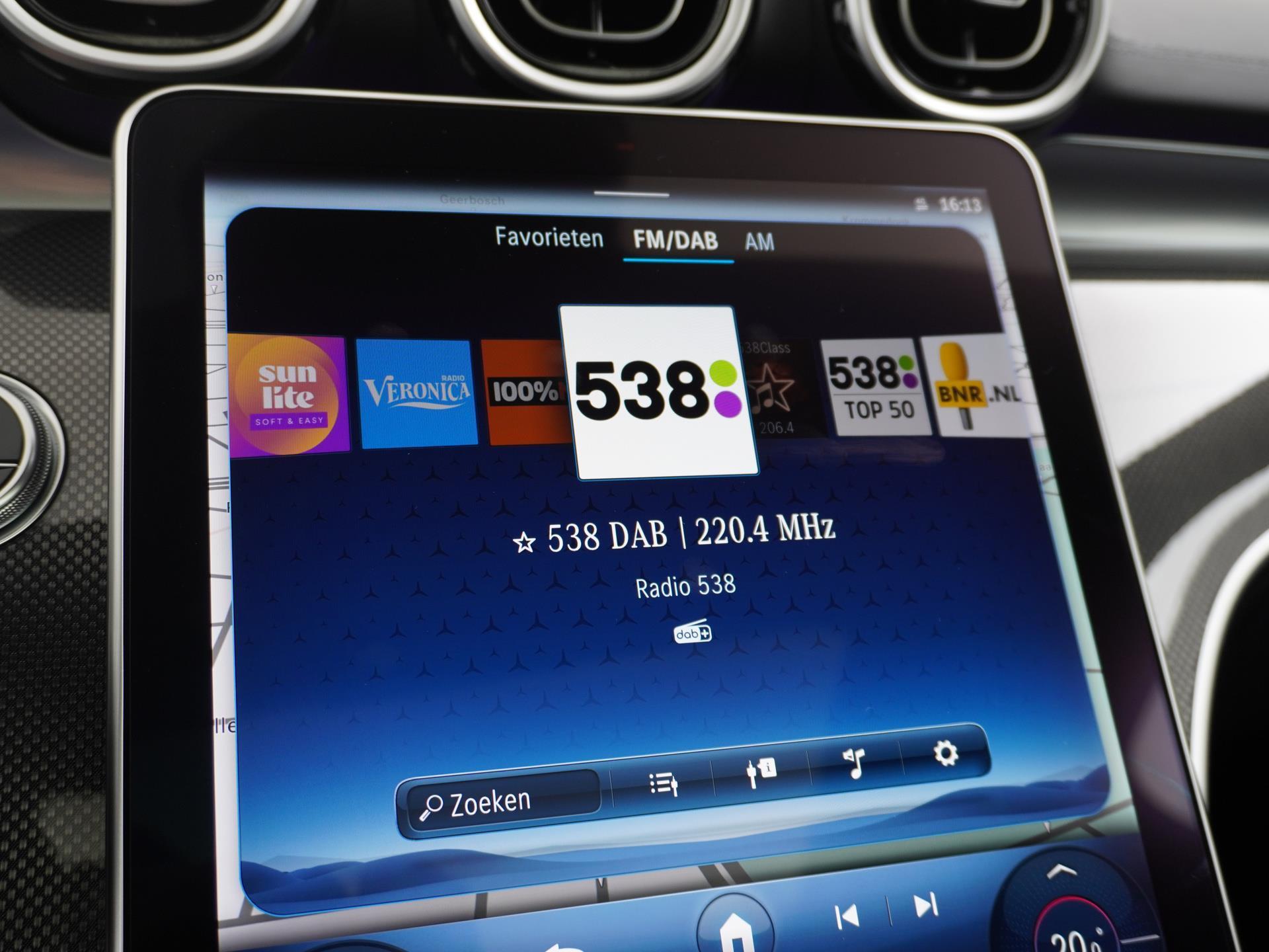 Mercedes-Benz C-Klasse Estate 300 e AMG Line 44