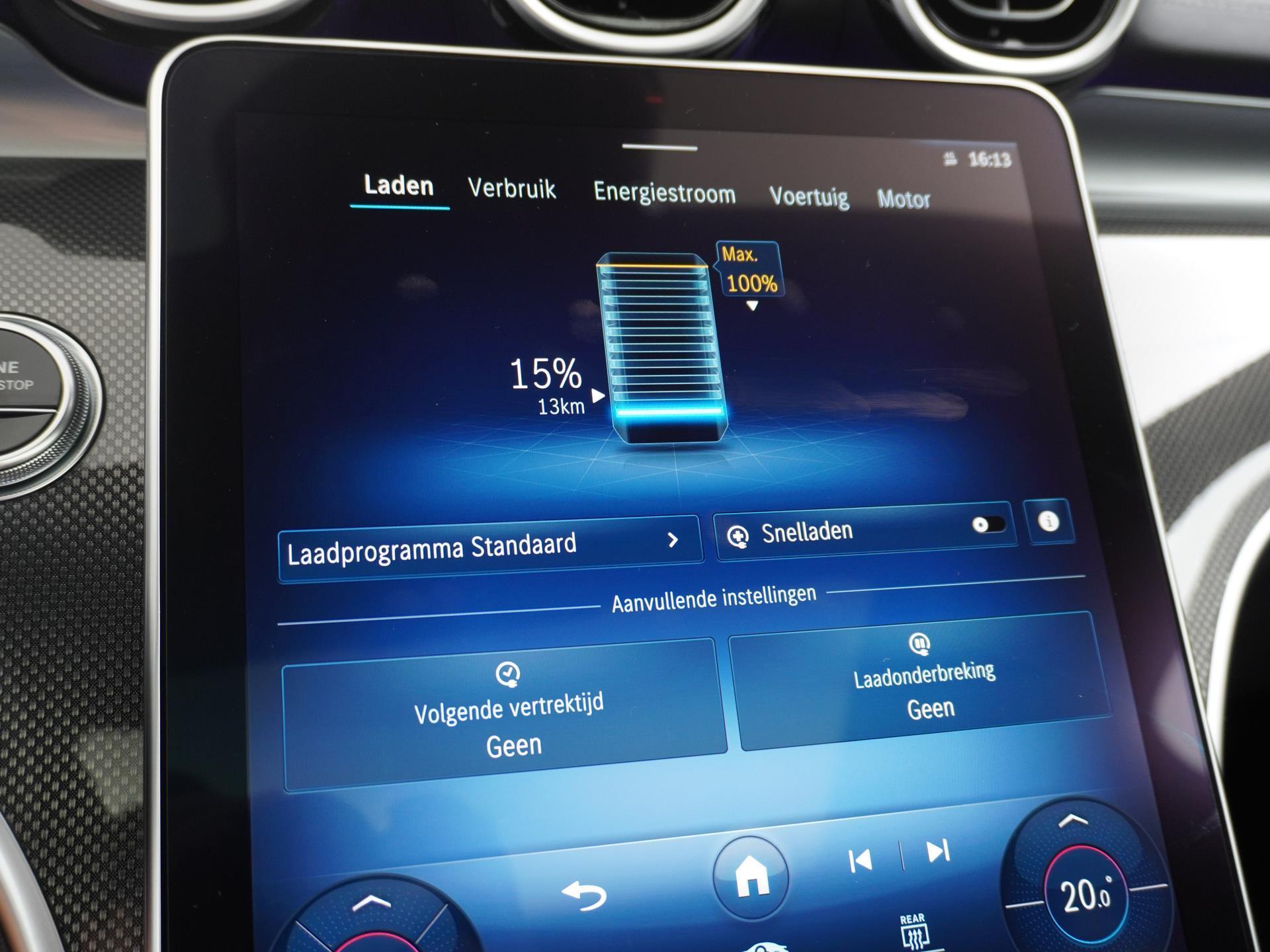 Mercedes-Benz C-Klasse Estate 300 e AMG Line 46