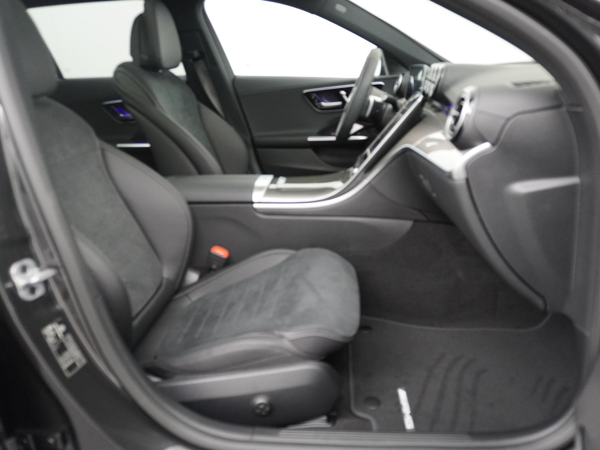 Mercedes-Benz C-Klasse Estate 300 e AMG Line 52