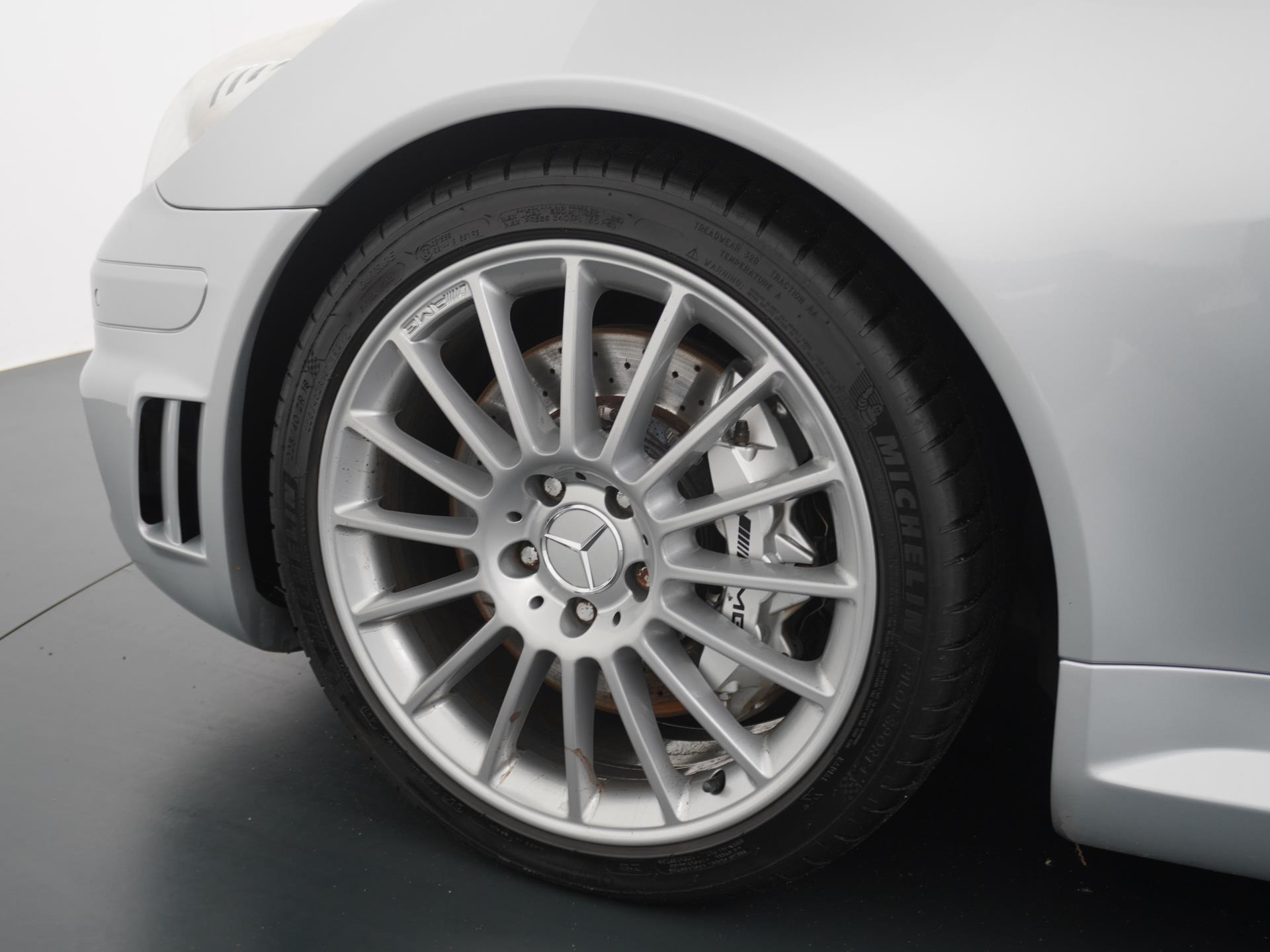 Mercedes-Benz SLK AMG 55 16