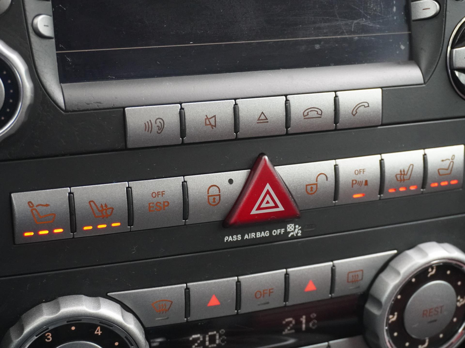 Mercedes-Benz SLK AMG 55 33