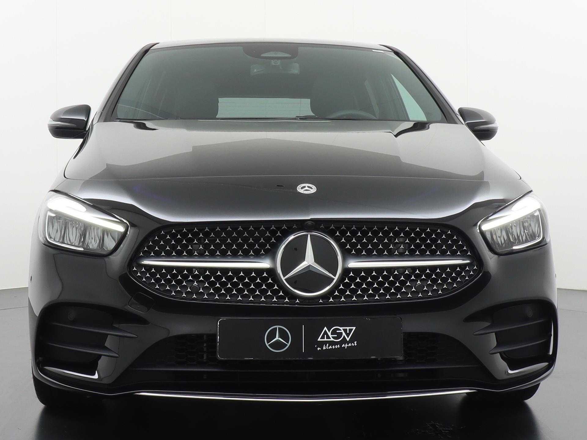 Mercedes-Benz B-Klasse 180 AMG Line 11