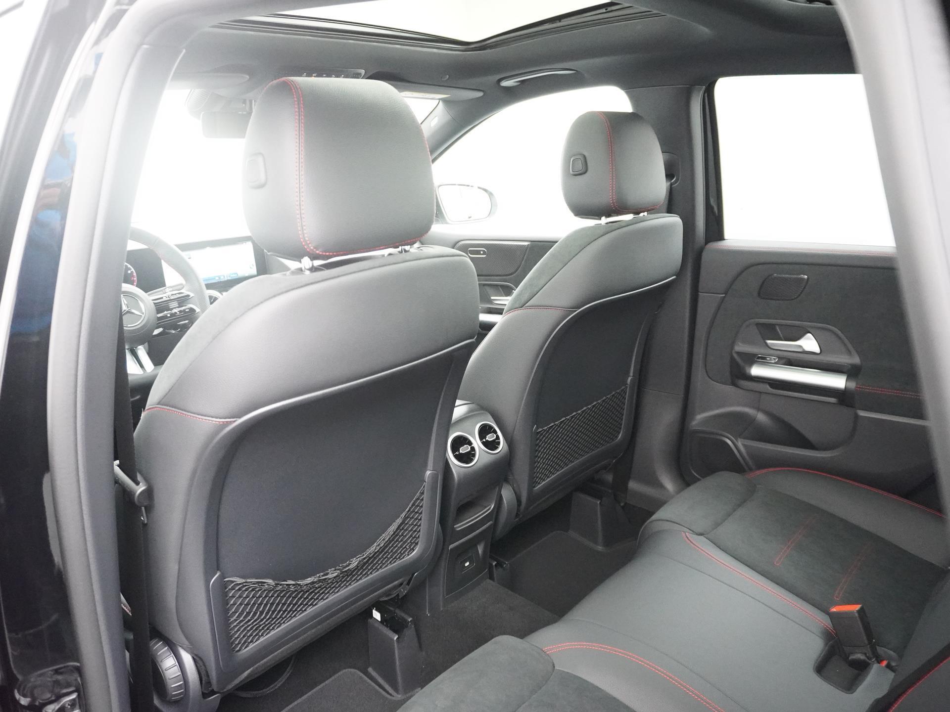 Mercedes-Benz B-Klasse 180 AMG Line 23