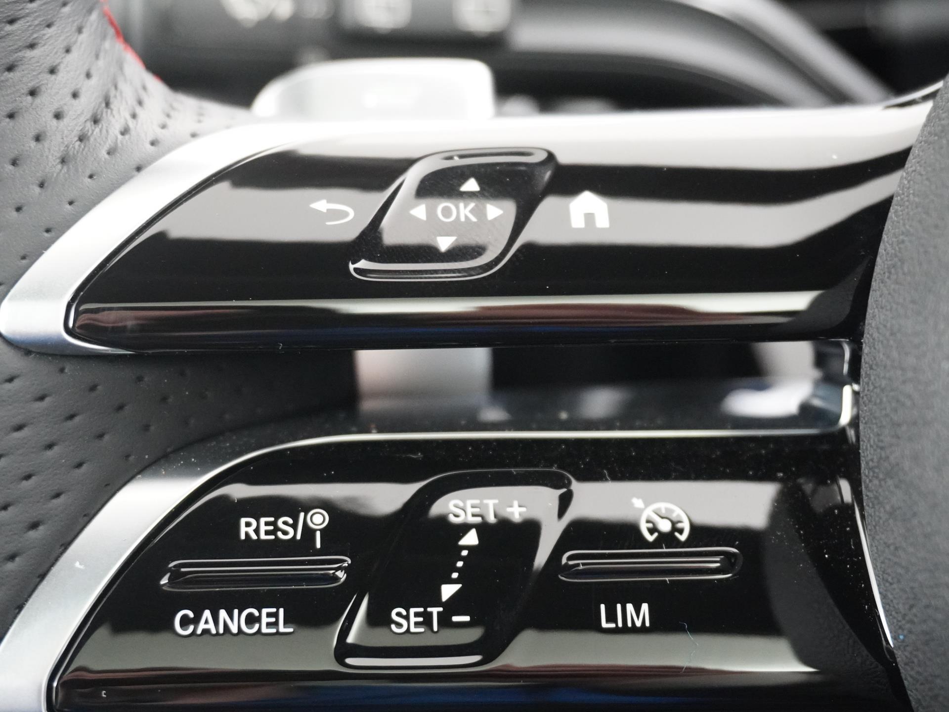 Mercedes-Benz B-Klasse 180 AMG Line 30