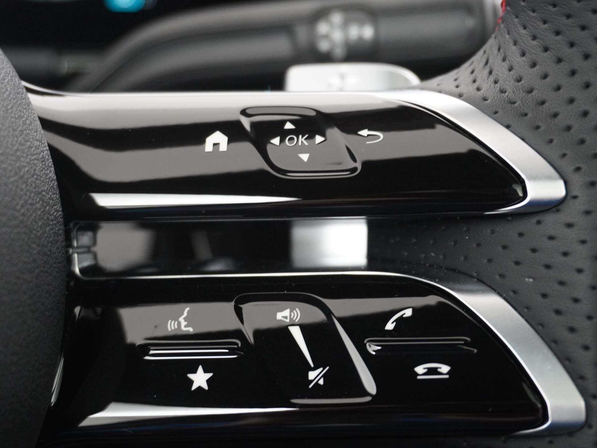 Mercedes-Benz B-Klasse 180 AMG Line 31