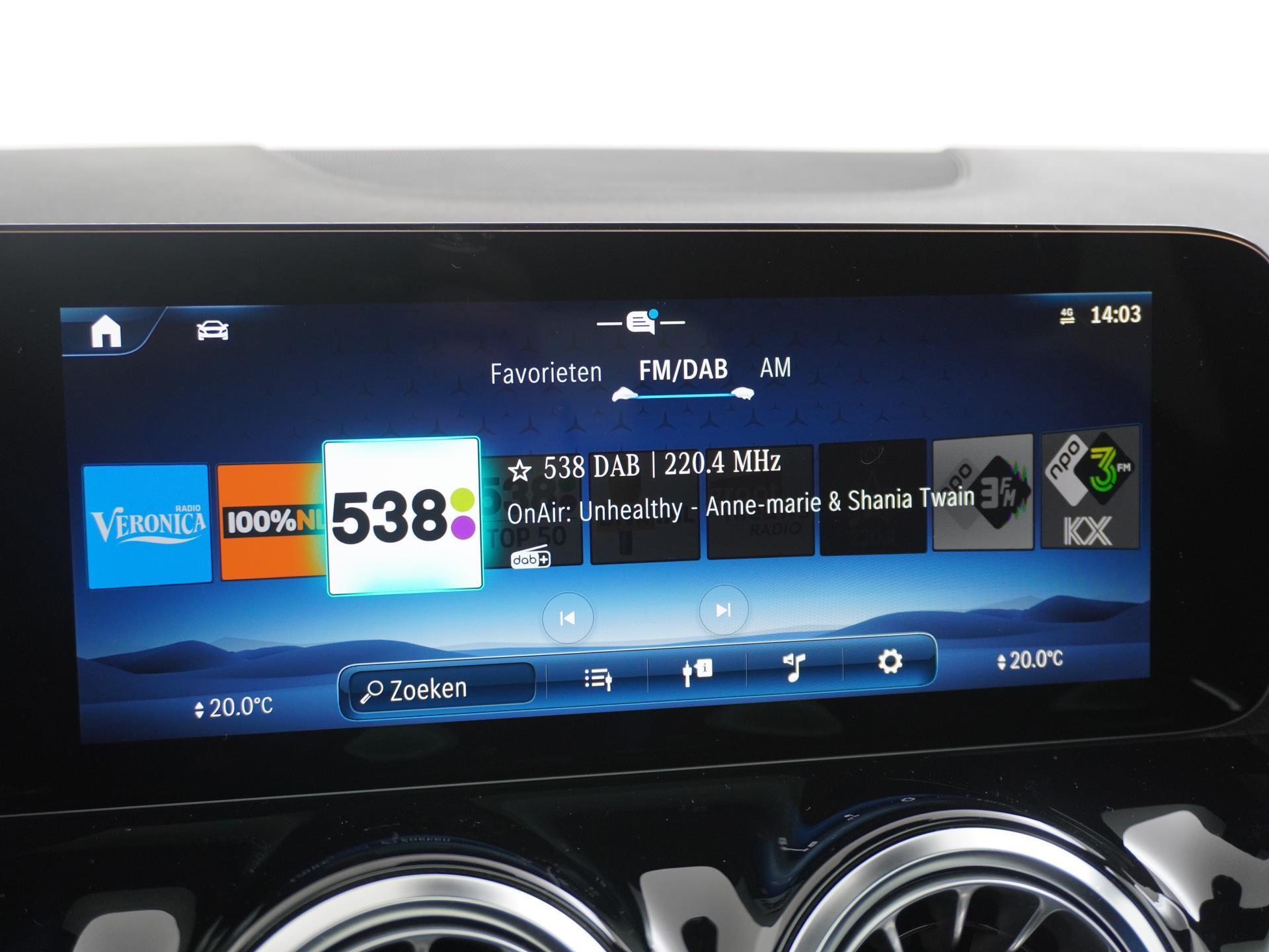 Mercedes-Benz B-Klasse 180 AMG Line 38