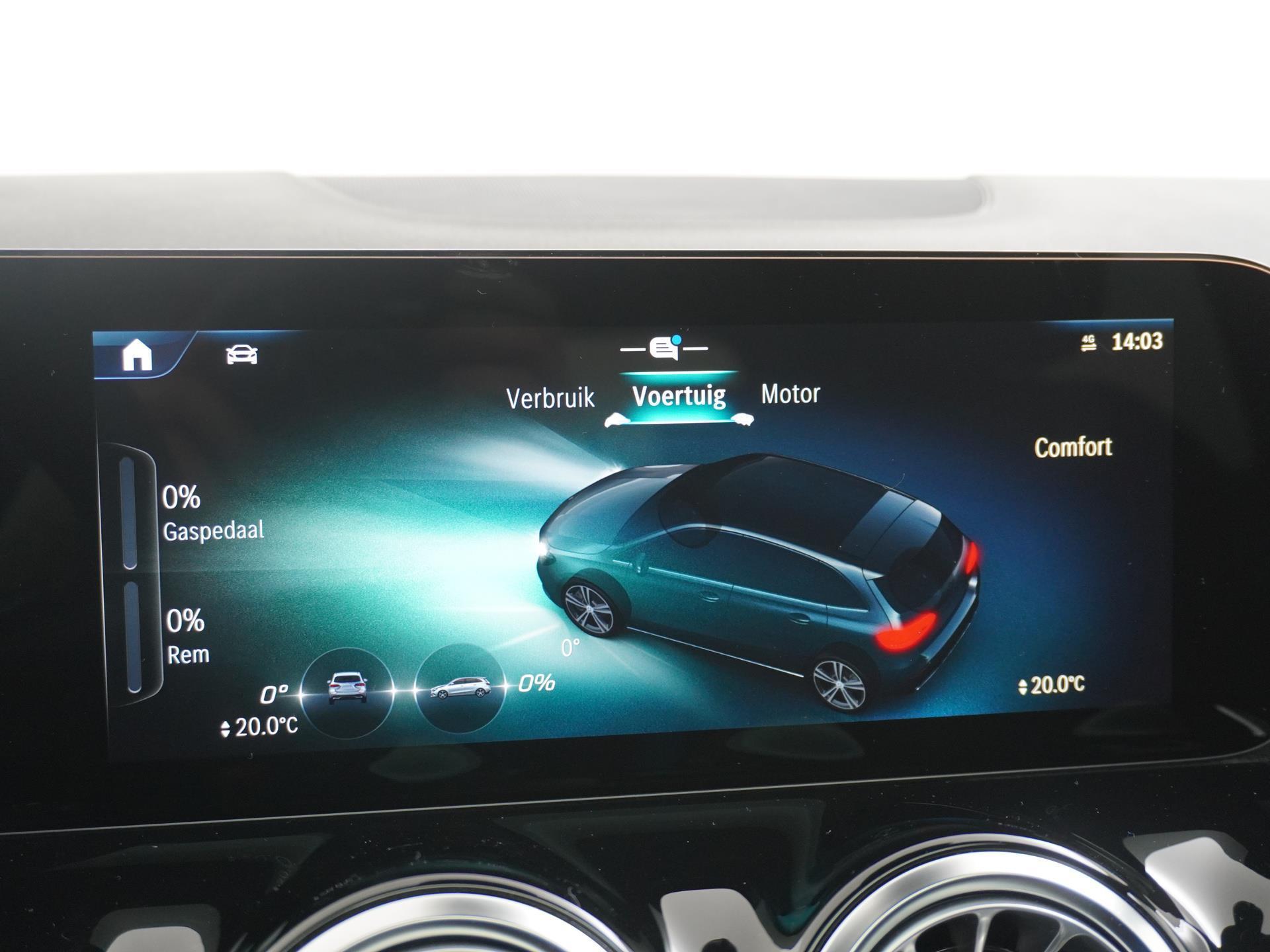 Mercedes-Benz B-Klasse 180 AMG Line 42