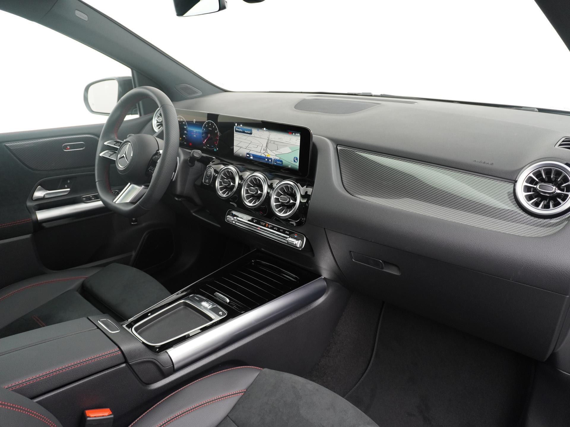 Mercedes-Benz B-Klasse 180 AMG Line 7