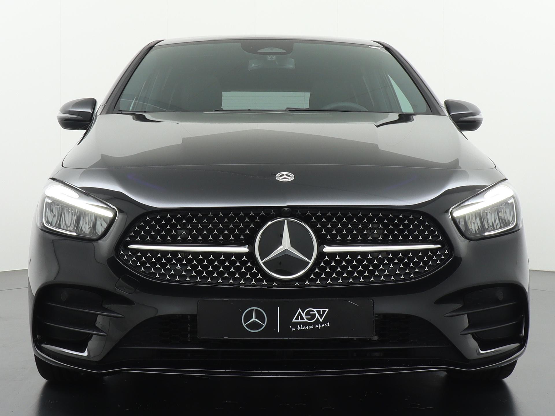 Mercedes-Benz B-Klasse 180 AMG Line 11